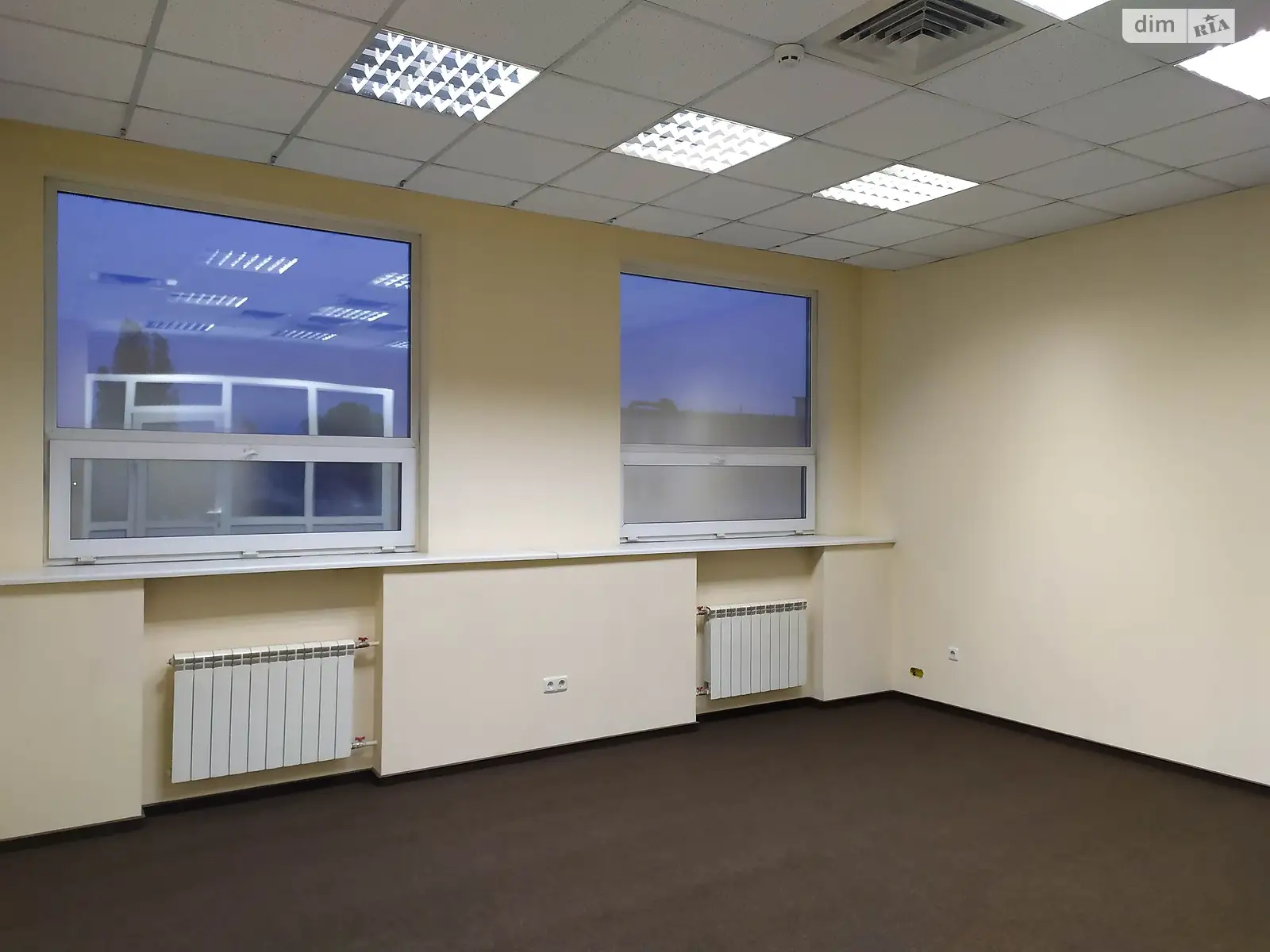 Сдается в аренду офис 190 кв. м в бизнес-центре, цена: 53200 грн - фото 1