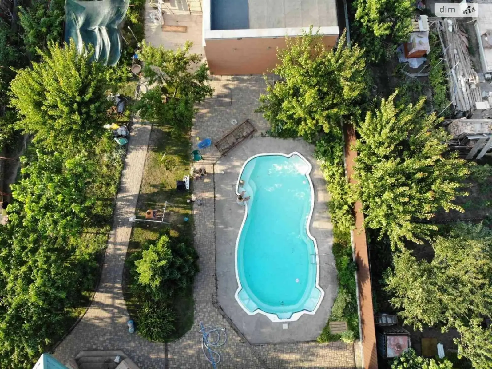 Продается дом на 3 этажа 377 кв. м с бассейном - фото 2