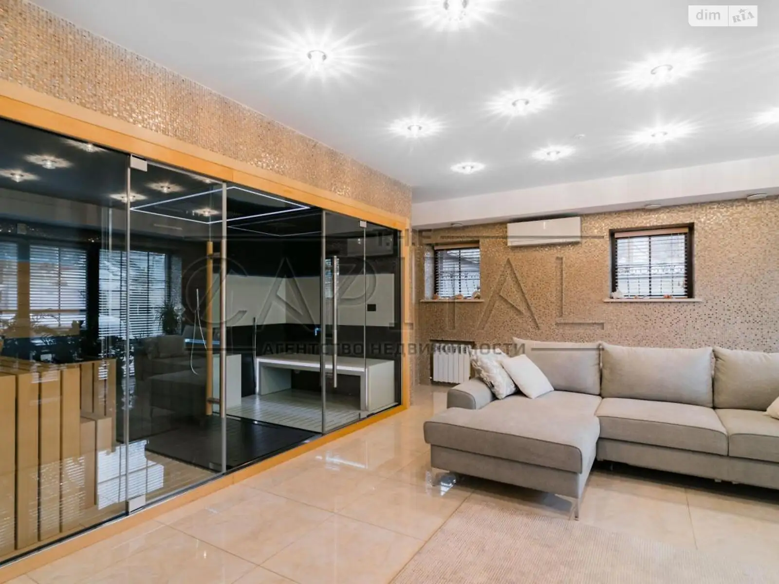Продается дом на 2 этажа 382 кв. м с баней/сауной, цена: 1600000 $