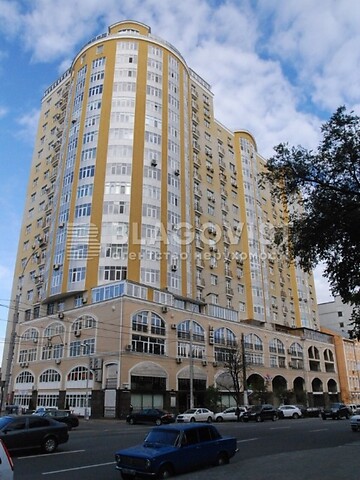 Продается 4-комнатная квартира 230 кв. м в Киеве, ул. Антоновича