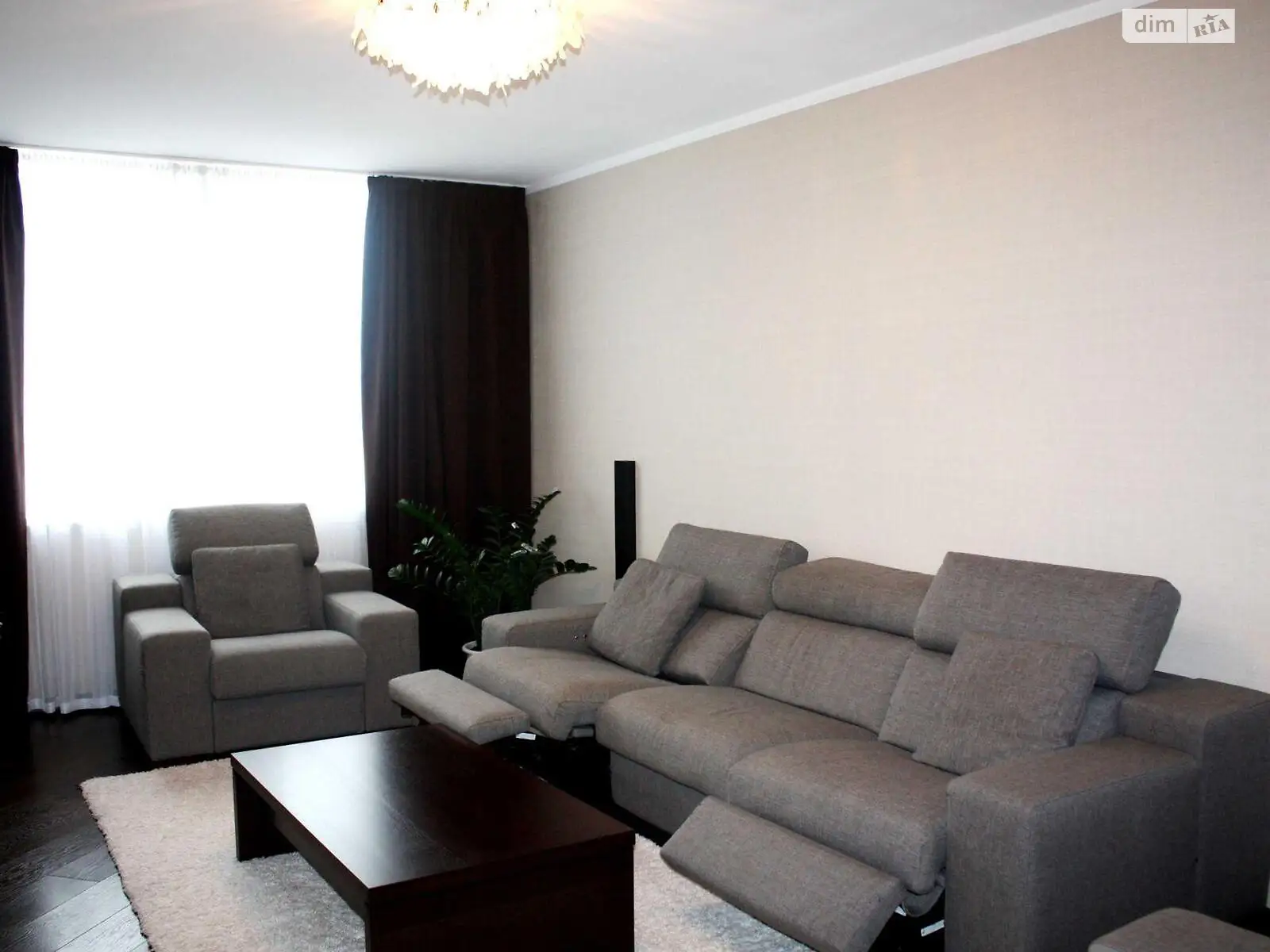 Продается 3-комнатная квартира 93 кв. м в Киеве, ул. Михаила Максимовича, 3Г - фото 1
