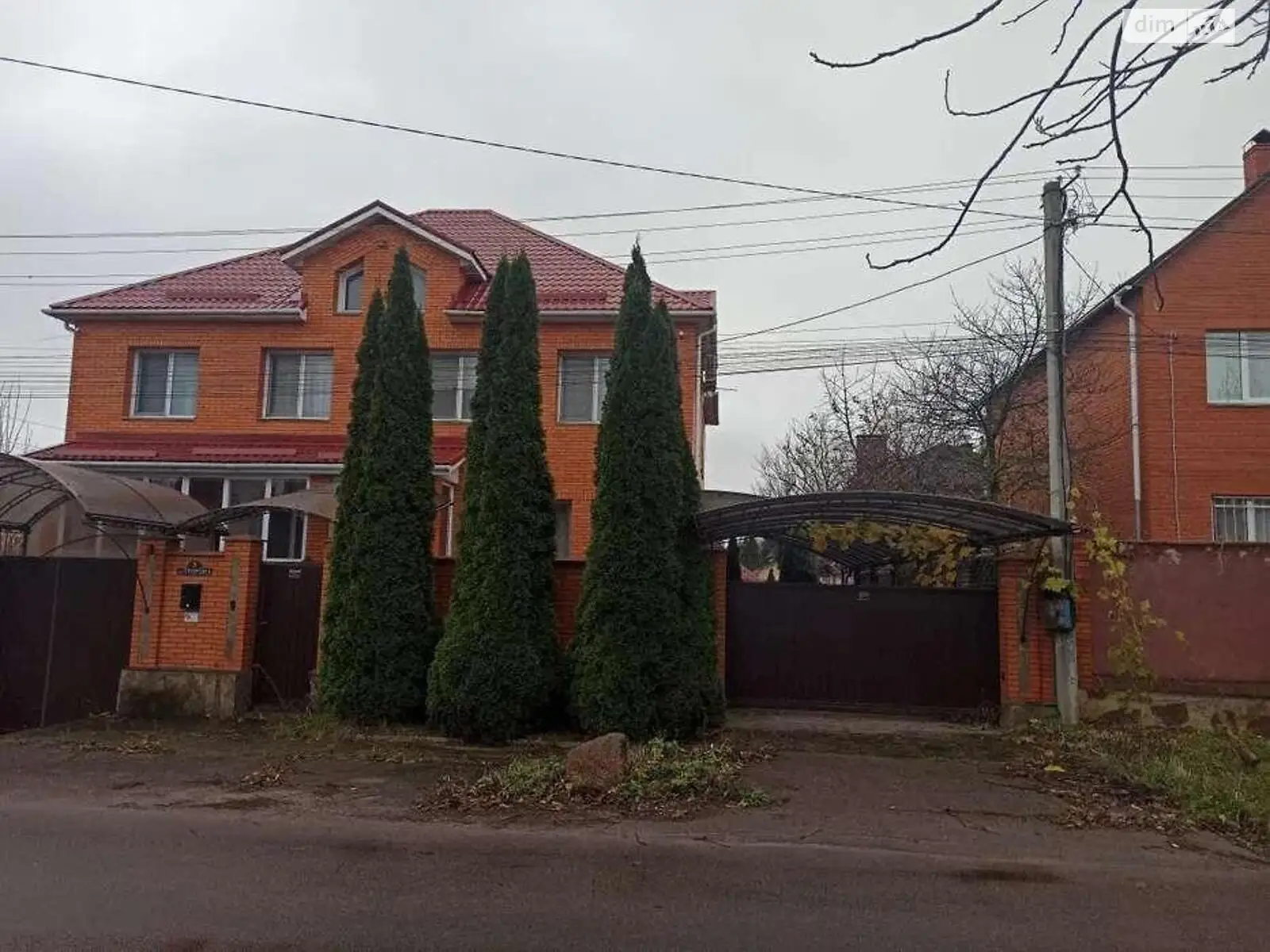 Продається будинок 2 поверховий 314 кв. м з каміном, цена: 190000 $