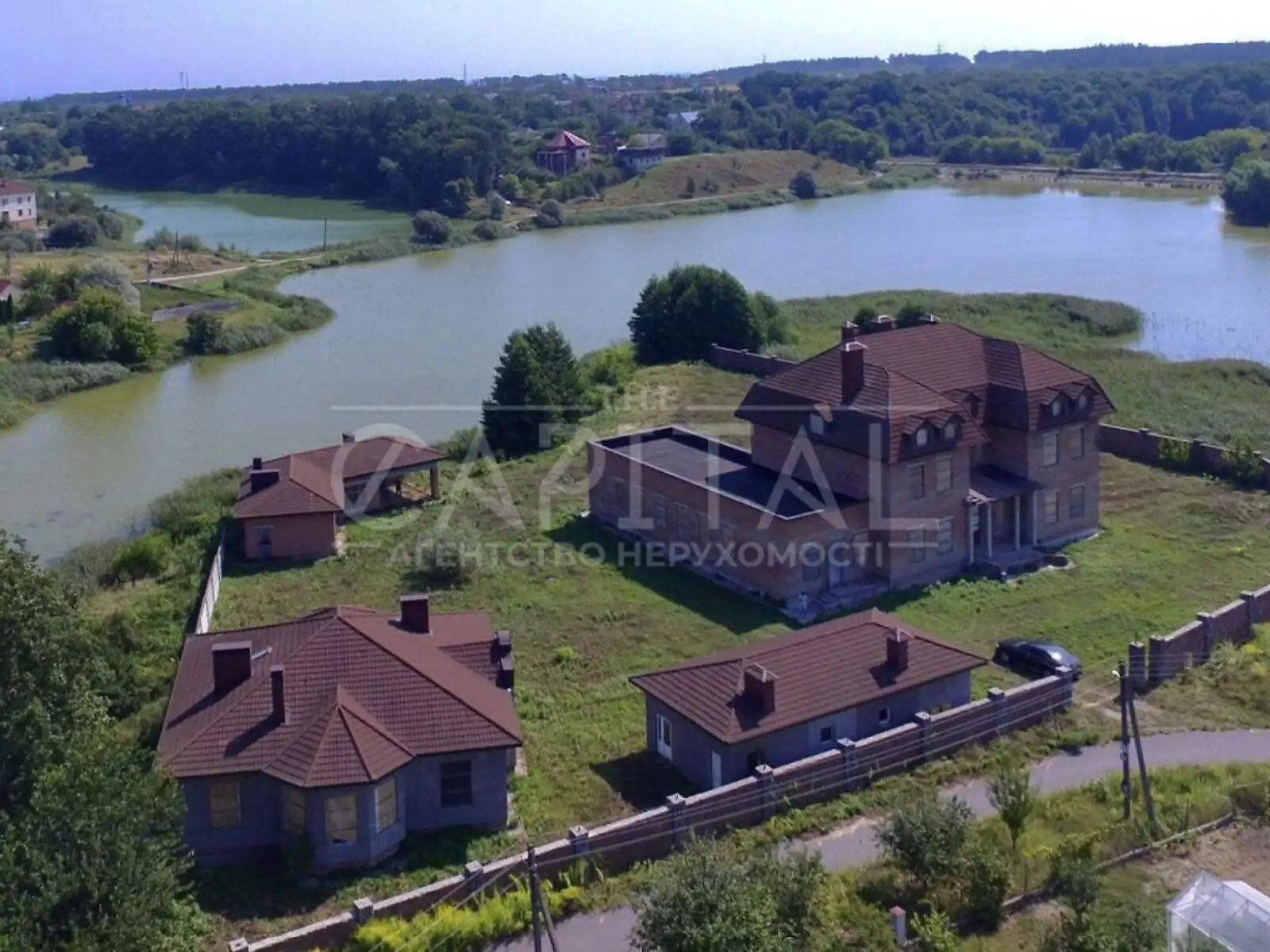 Продається будинок 3 поверховий 1490 кв. м з терасою, цена: 400000 $ - фото 1