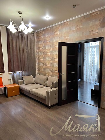Сдается в аренду 3-комнатная квартира 80 кв. м в Запорожье, цена: 19500 грн