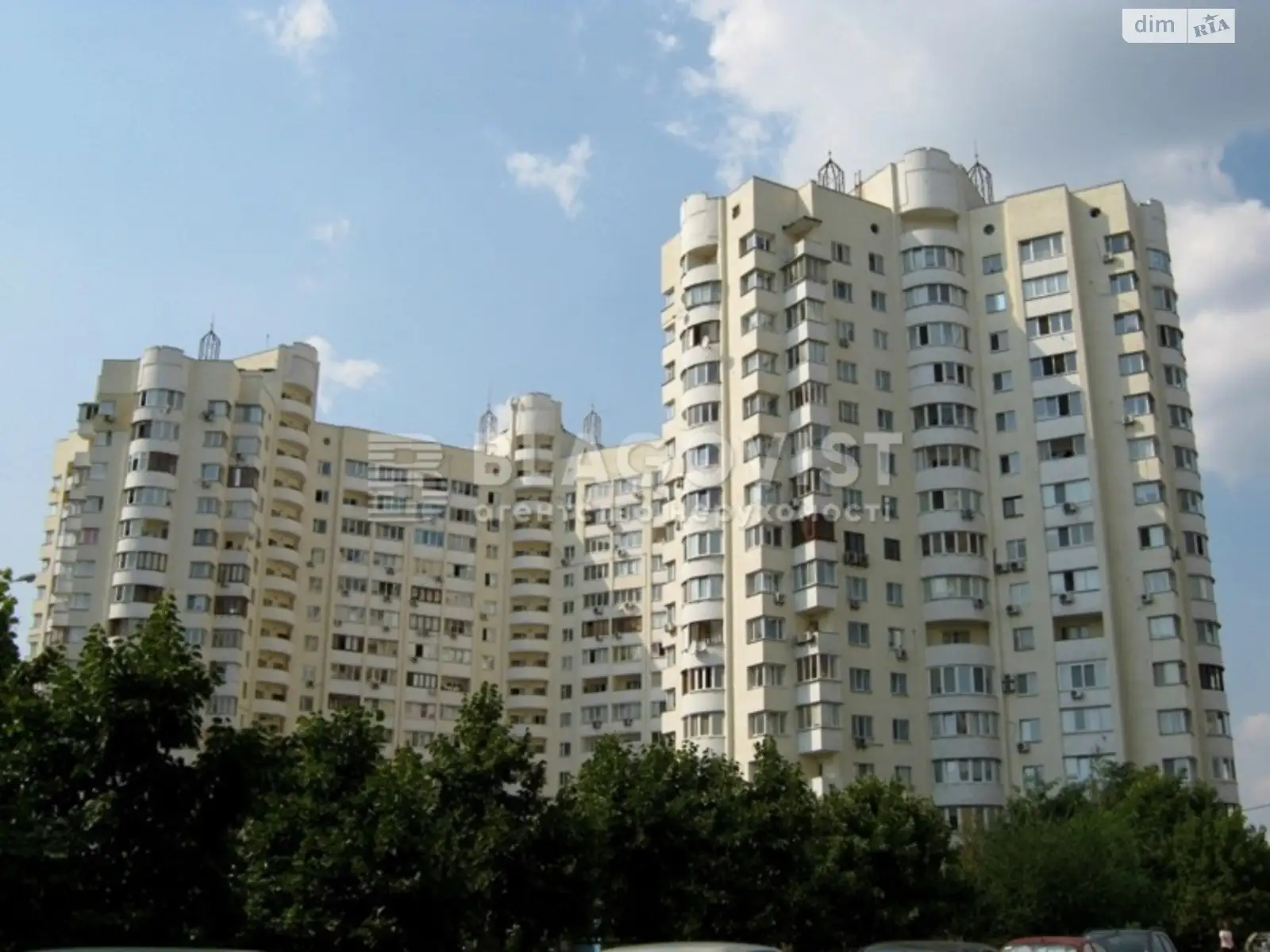 Продается 4-комнатная квартира 150 кв. м в Киеве, просп. Николая  Бажана, 26