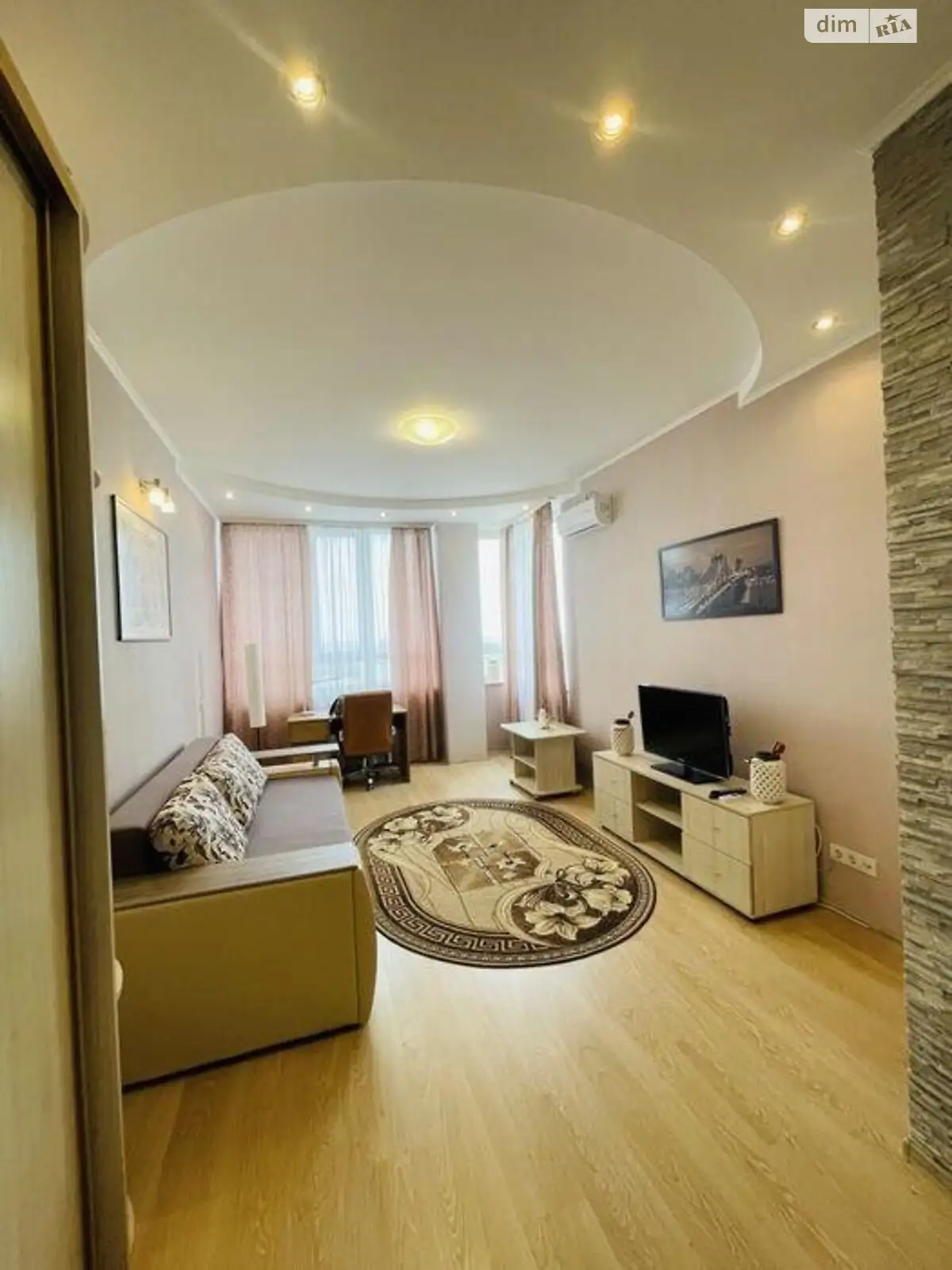 Продается 1-комнатная квартира 42 кв. м в Киеве, ул. Степана Руданского, 3А - фото 1