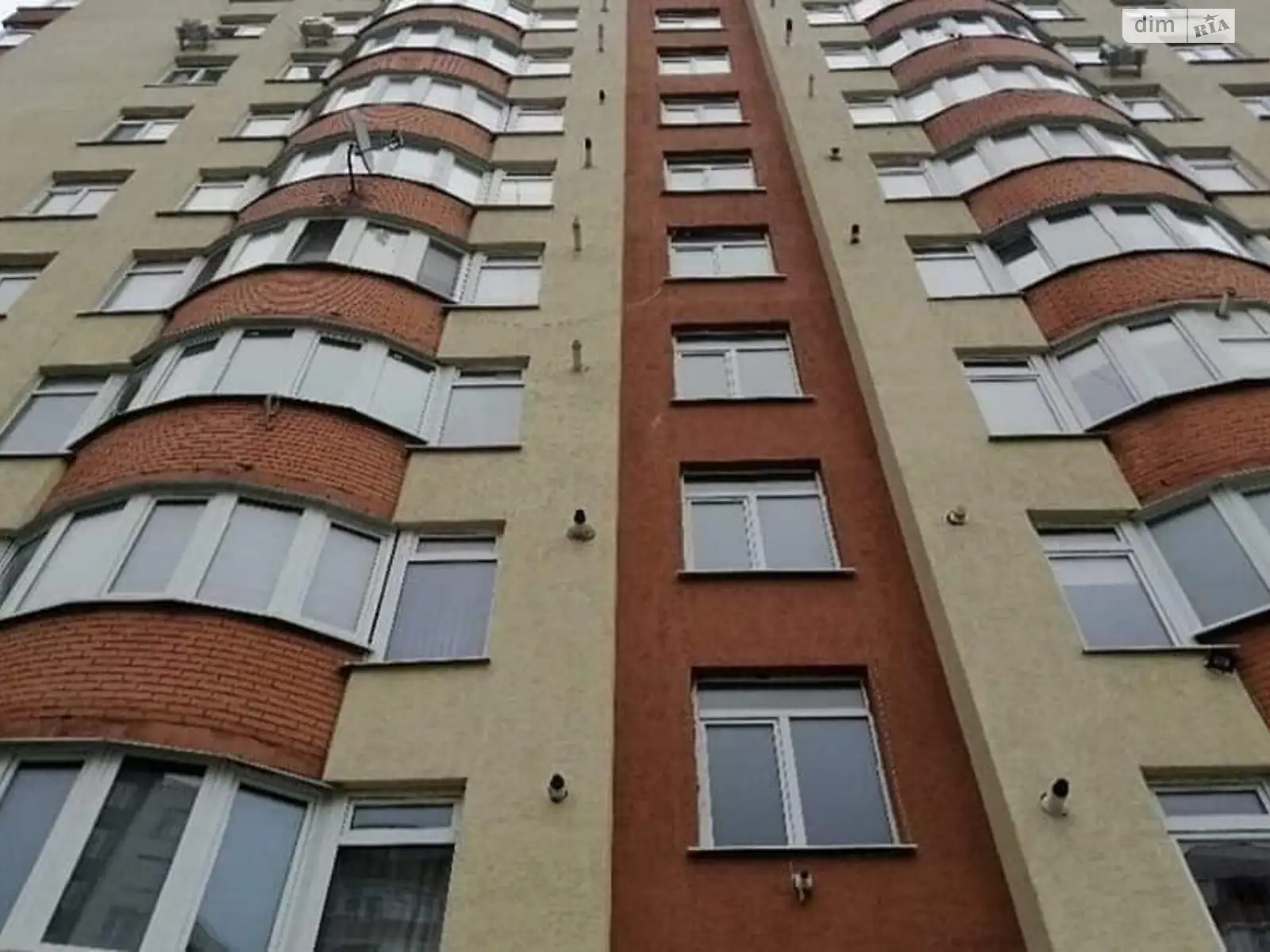 3-комнатная квартира 81 кв. м в Тернополе, ул. Сахарова Андрея Академика, 8 - фото 1