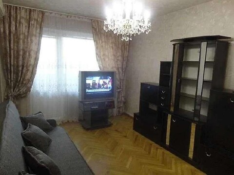 Продается 2-комнатная квартира 56 кв. м в Киеве, ул. Подгорная