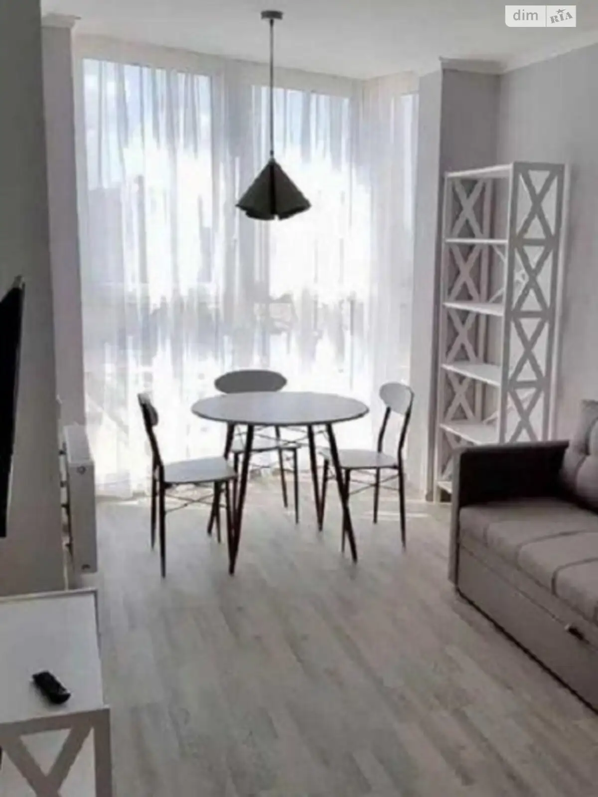 Продается 1-комнатная квартира 52 кв. м в Киеве, ул. Драгоманова, 2Б - фото 1