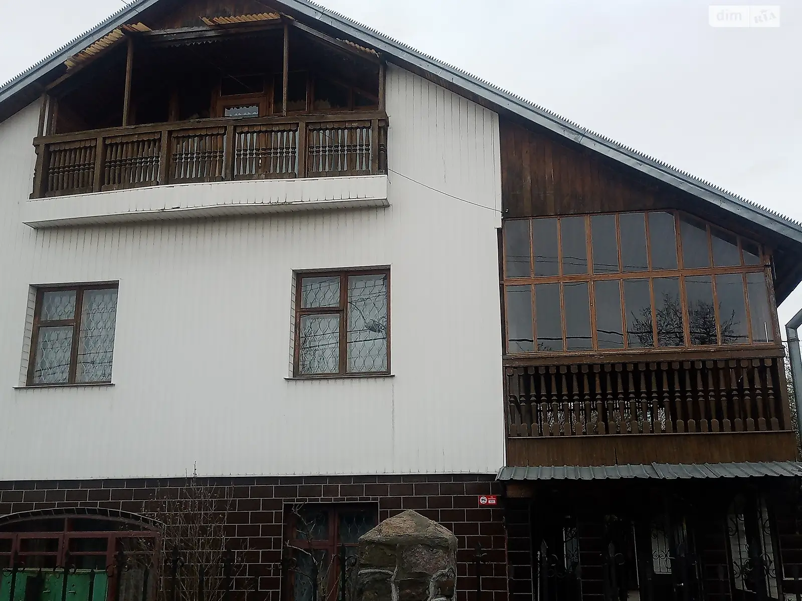 Здається в оренду будинок 3 поверховий 160 кв. м з бесідкою, цена: 1000 $ - фото 1