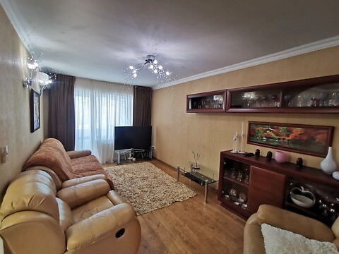 Продається 3-кімнатна квартира 68 кв. м у Запоріжжі, вул. Вороніна