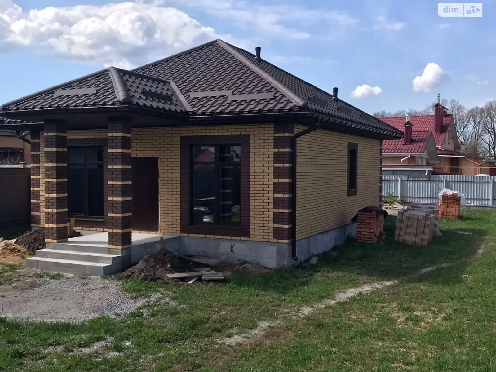 Продается одноэтажный дом 120 кв. м с гаражом, цена: 185000 $ - фото 1