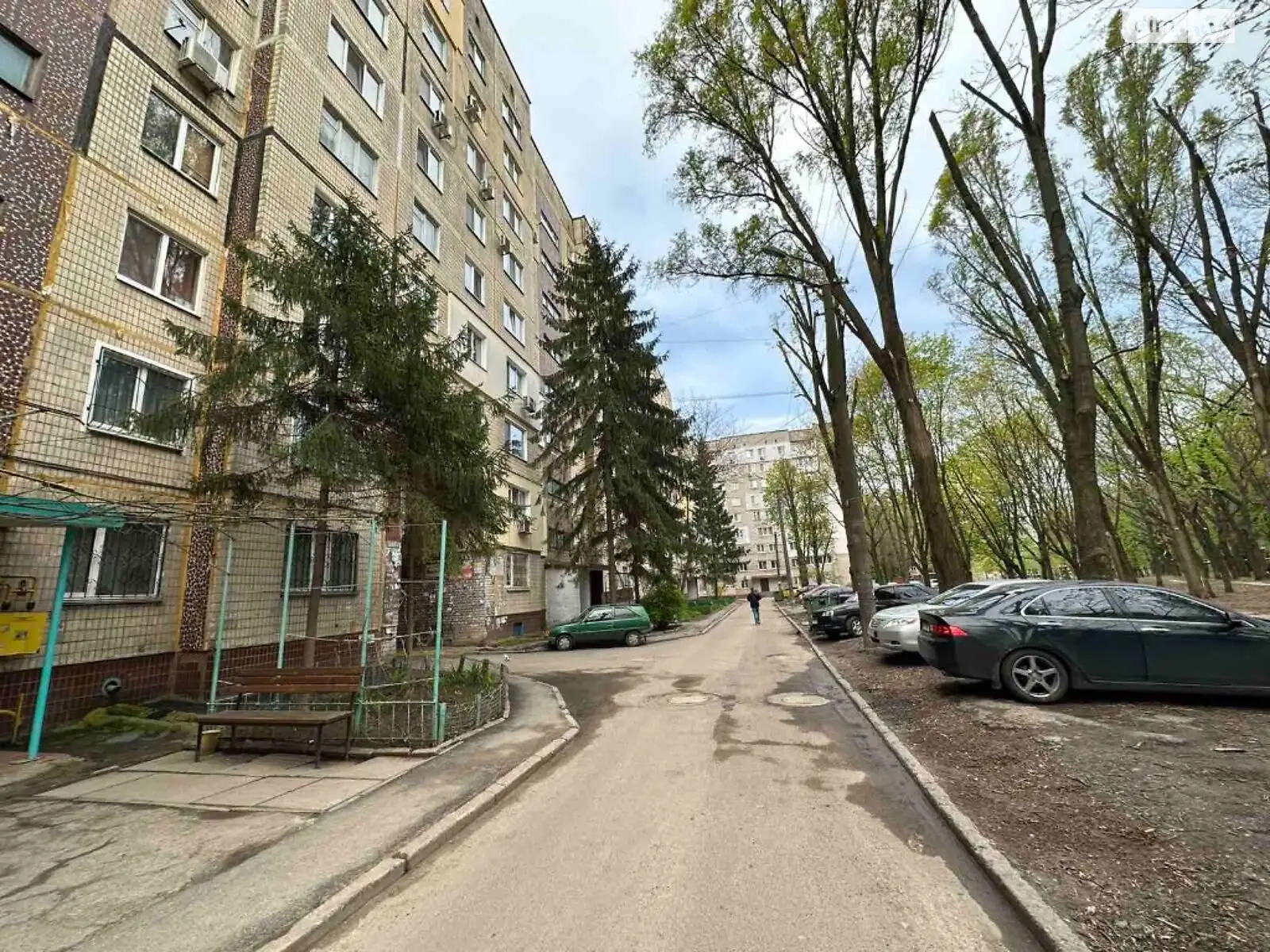 Продается 3-комнатная квартира 68 кв. м в Днепре, мас. Тополь-3, 4 - фото 1