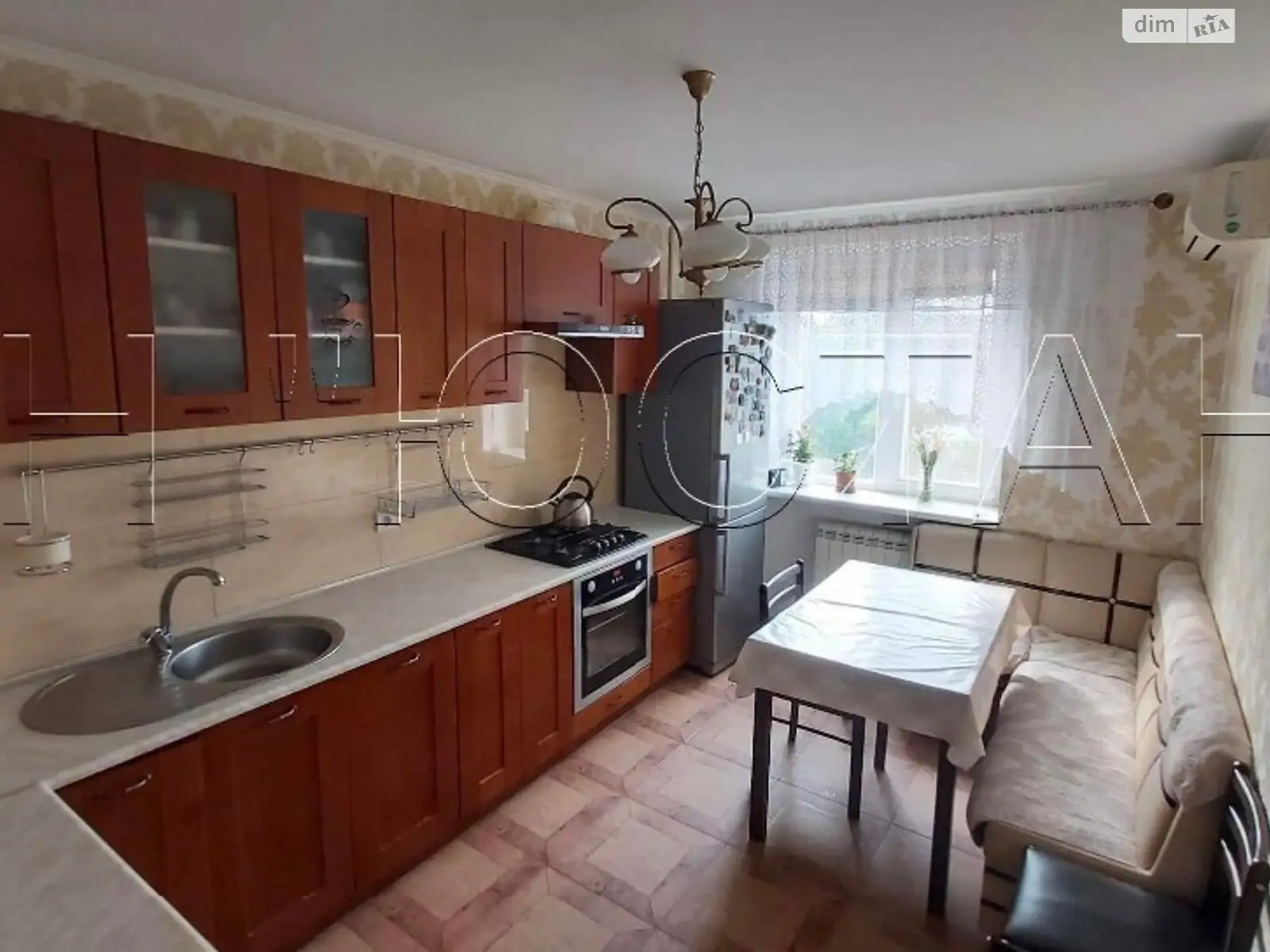 Продается 4-комнатная квартира 80 кв. м в Черноморске, Миру проспект