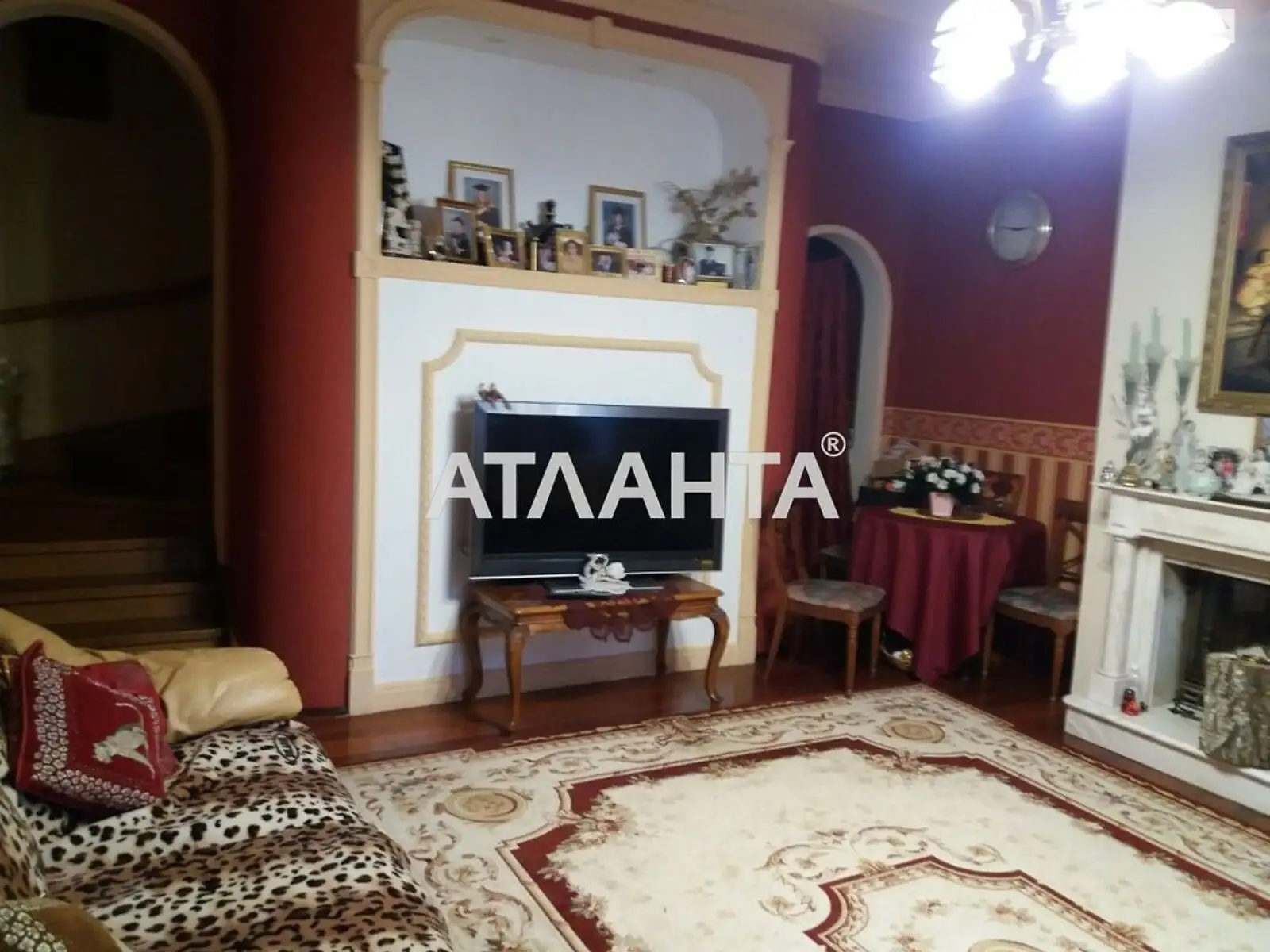 Продается дом на 3 этажа 243.6 кв. м с баней/сауной, цена: 560000 $ - фото 1