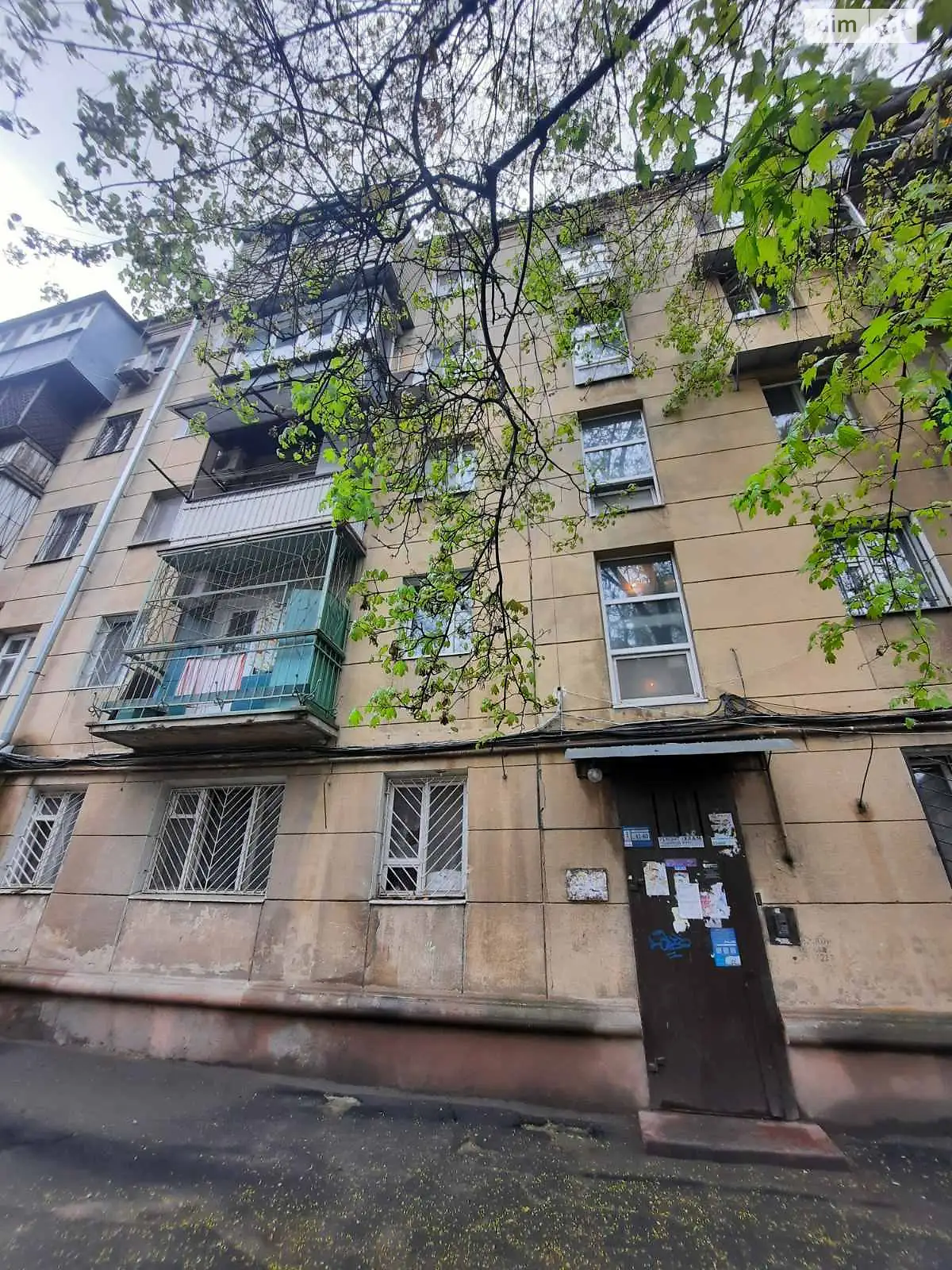 Продається 3-кімнатна квартира 57 кв. м у Одесі, вул. Сегедська