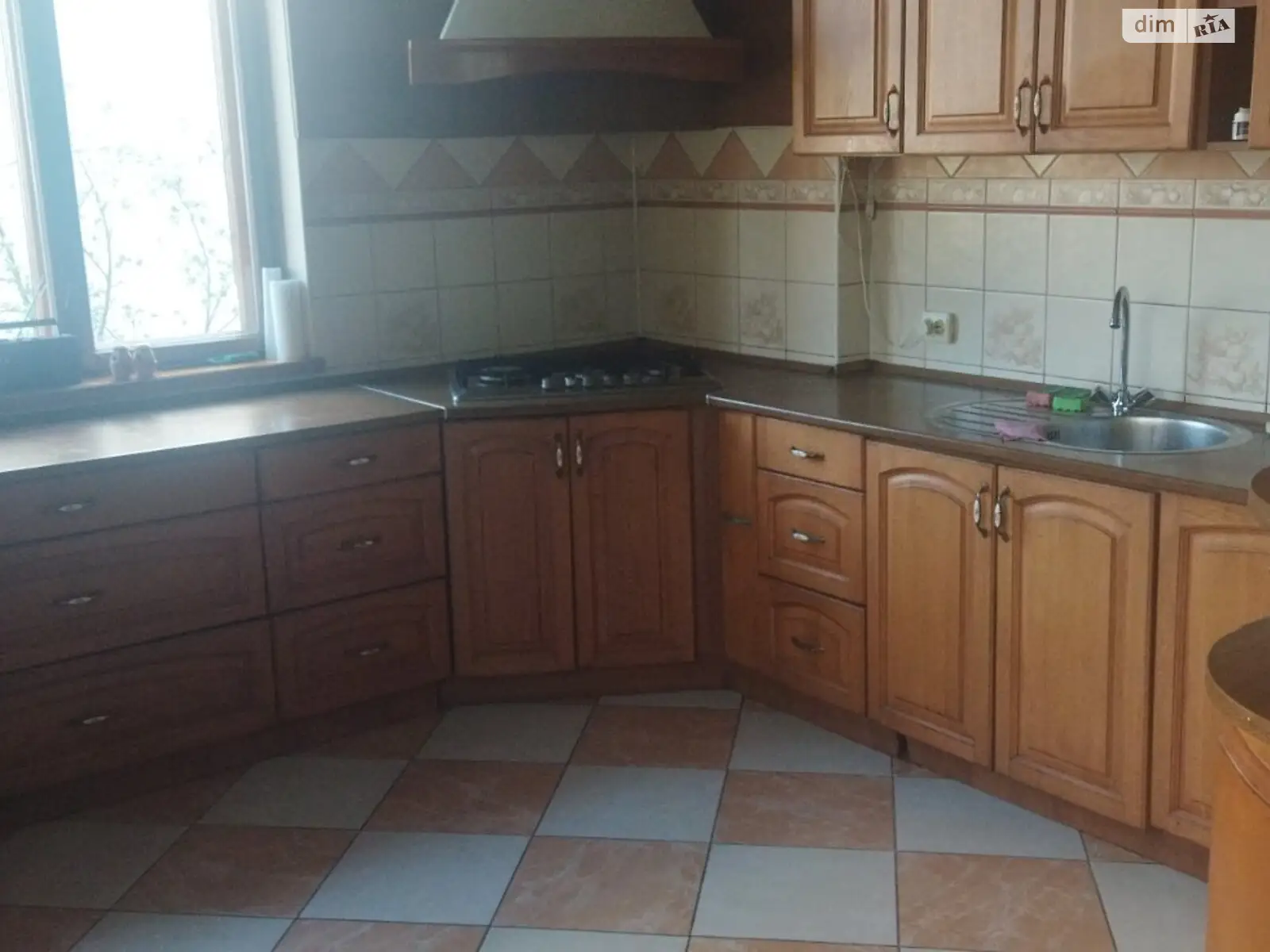 Продается дом на 3 этажа 560 кв. м с террасой, цена: 215000 $ - фото 1