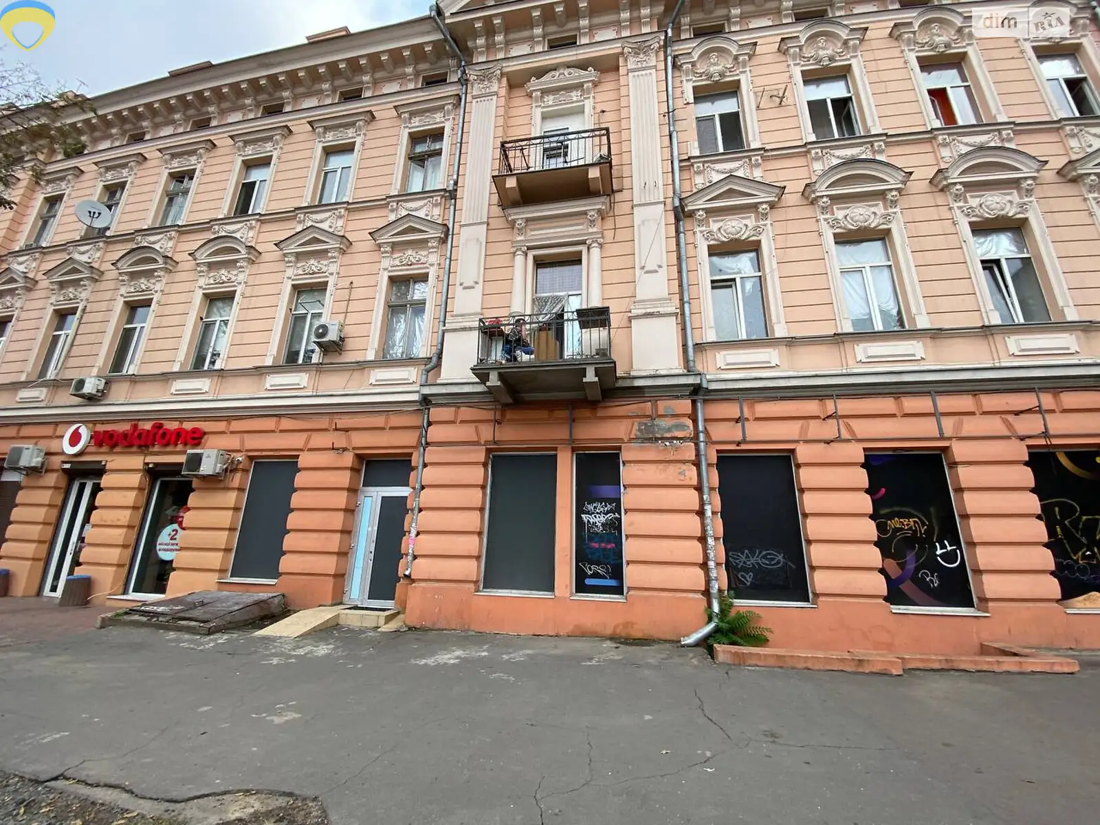 Продается 3-комнатная квартира 74 кв. м в Одессе, ул. Екатерининская, 85