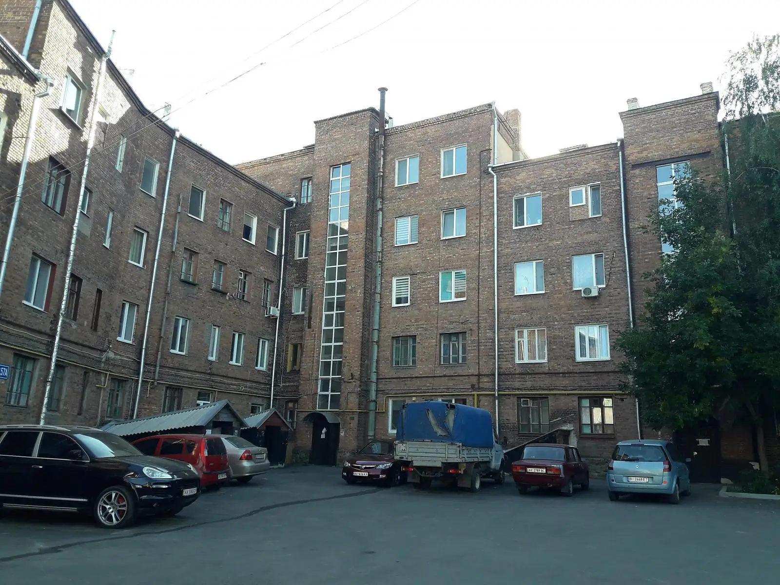 Продається 4-кімнатна квартира 68 кв. м у Харкові, вул. Семінарська, 57А