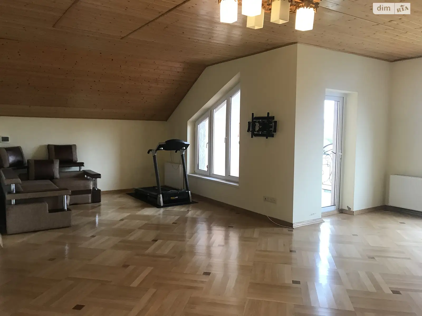 Продается дом на 3 этажа 230 кв. м с мебелью, цена: 250000 $ - фото 1