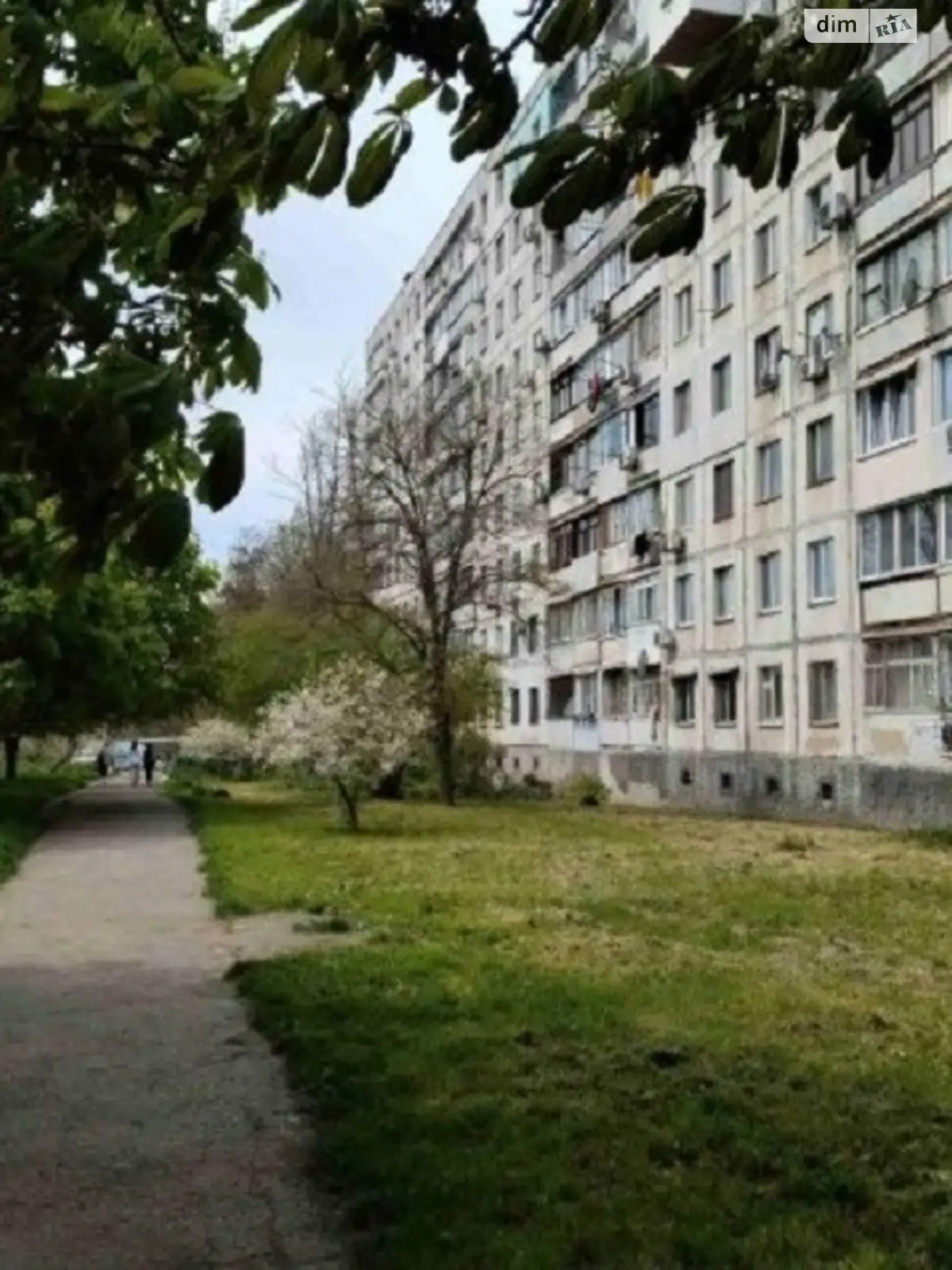 Продается 1-комнатная квартира 33 кв. м в Одессе, просп. Академика Глушко - фото 1