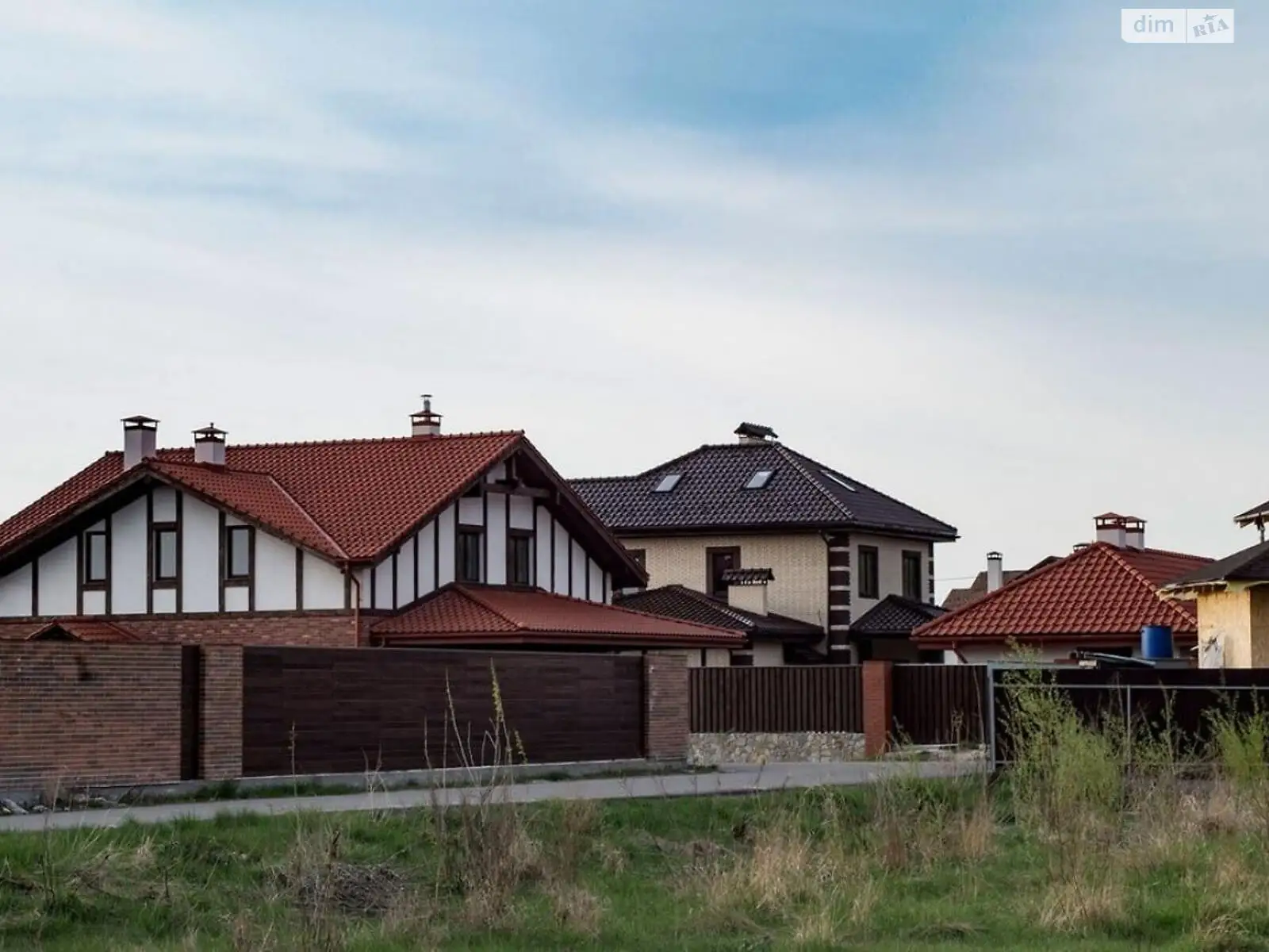 Продається будинок 2 поверховий 144 кв. м з каміном, цена: 130000 $ - фото 1