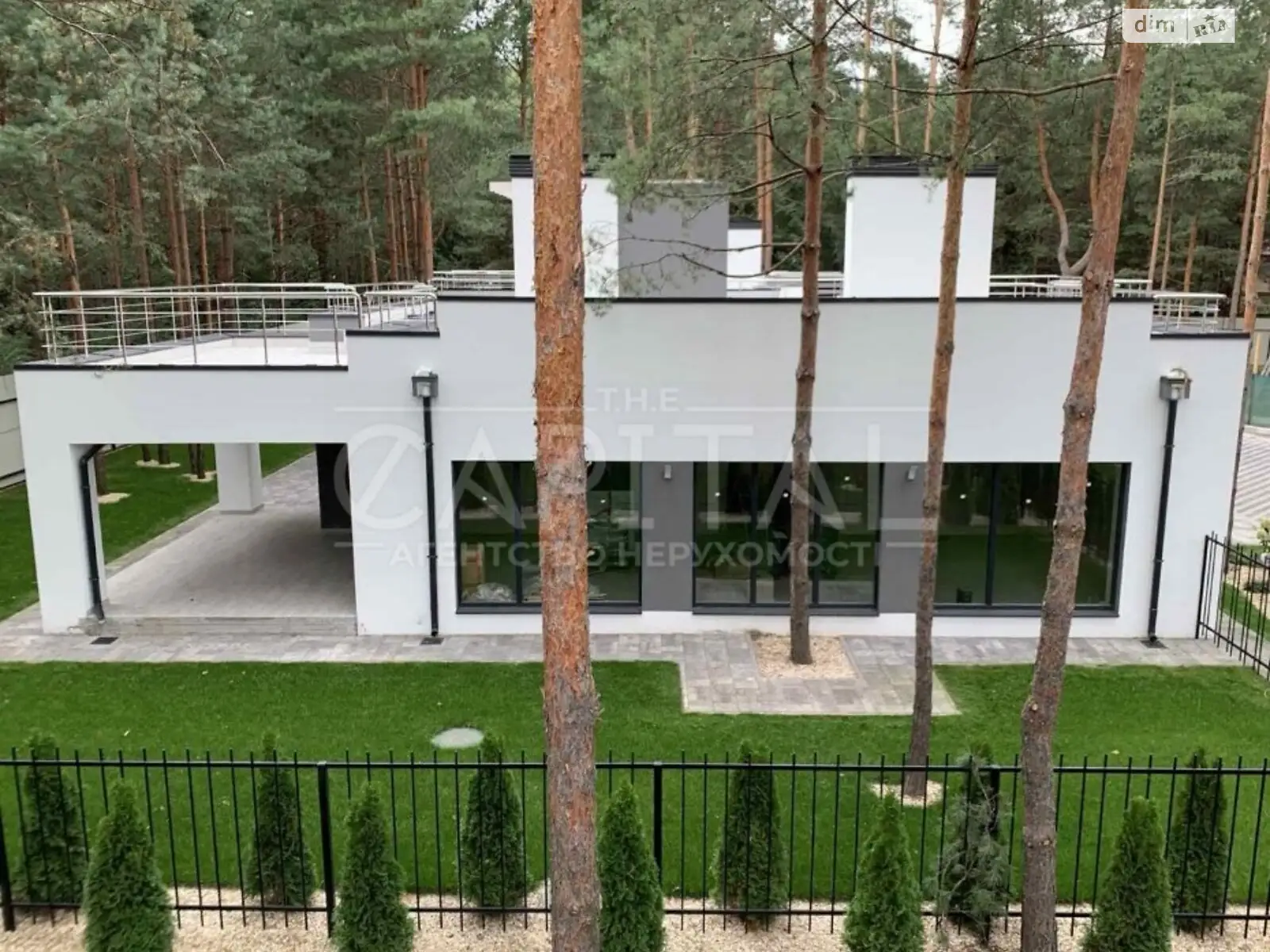 Продається будинок 2 поверховий 210 кв. м з каміном, цена: 175000 $