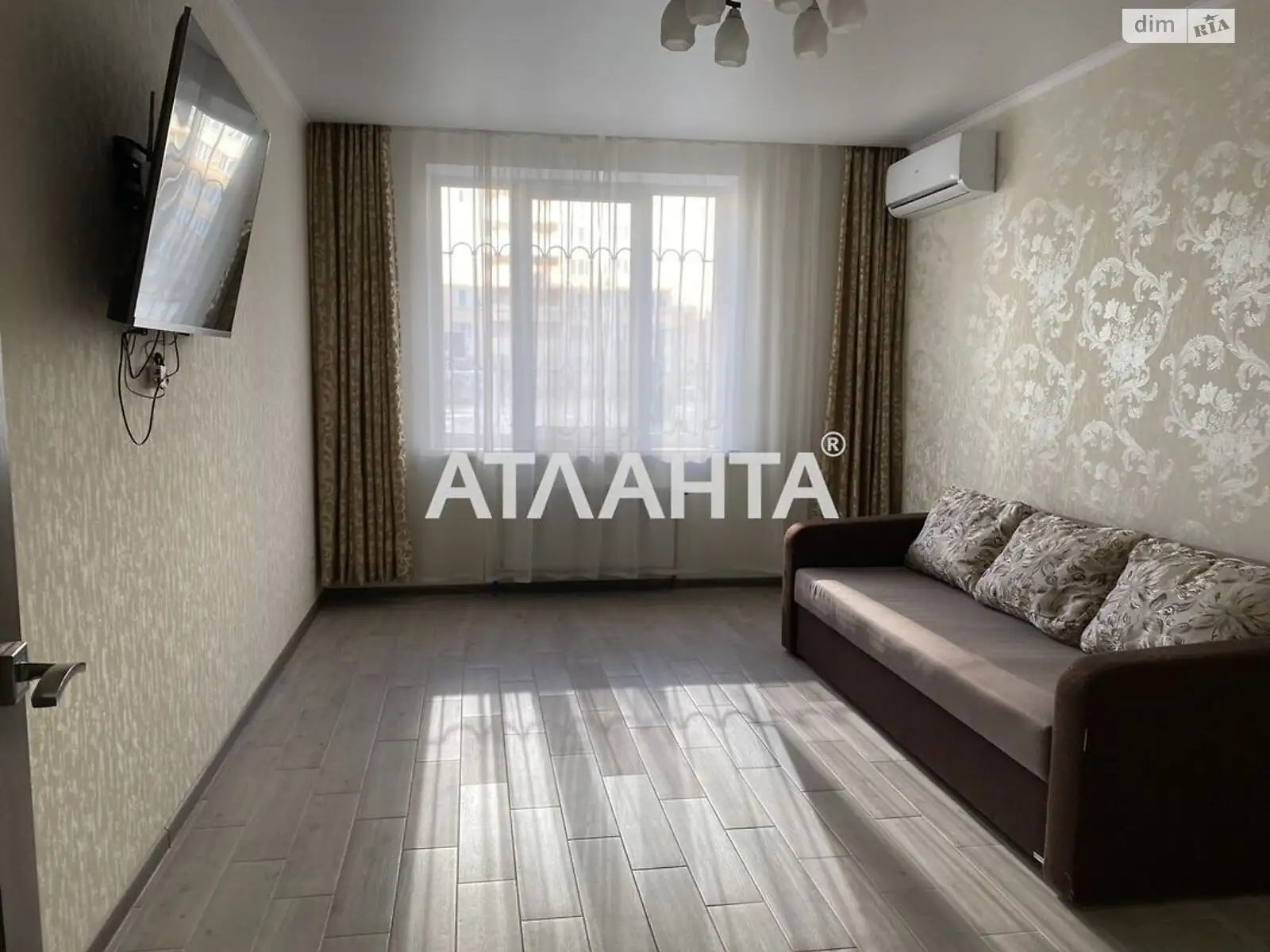 Продается 1-комнатная квартира 48 кв. м в Одессе, вул. Костанди, 162/6 - фото 1