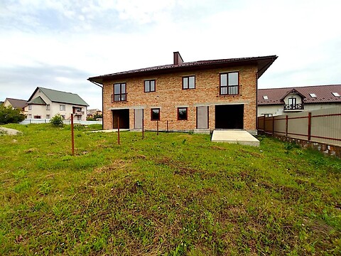 Продается дом на 2 этажа 145 кв. м с бассейном, цена: 45000 $