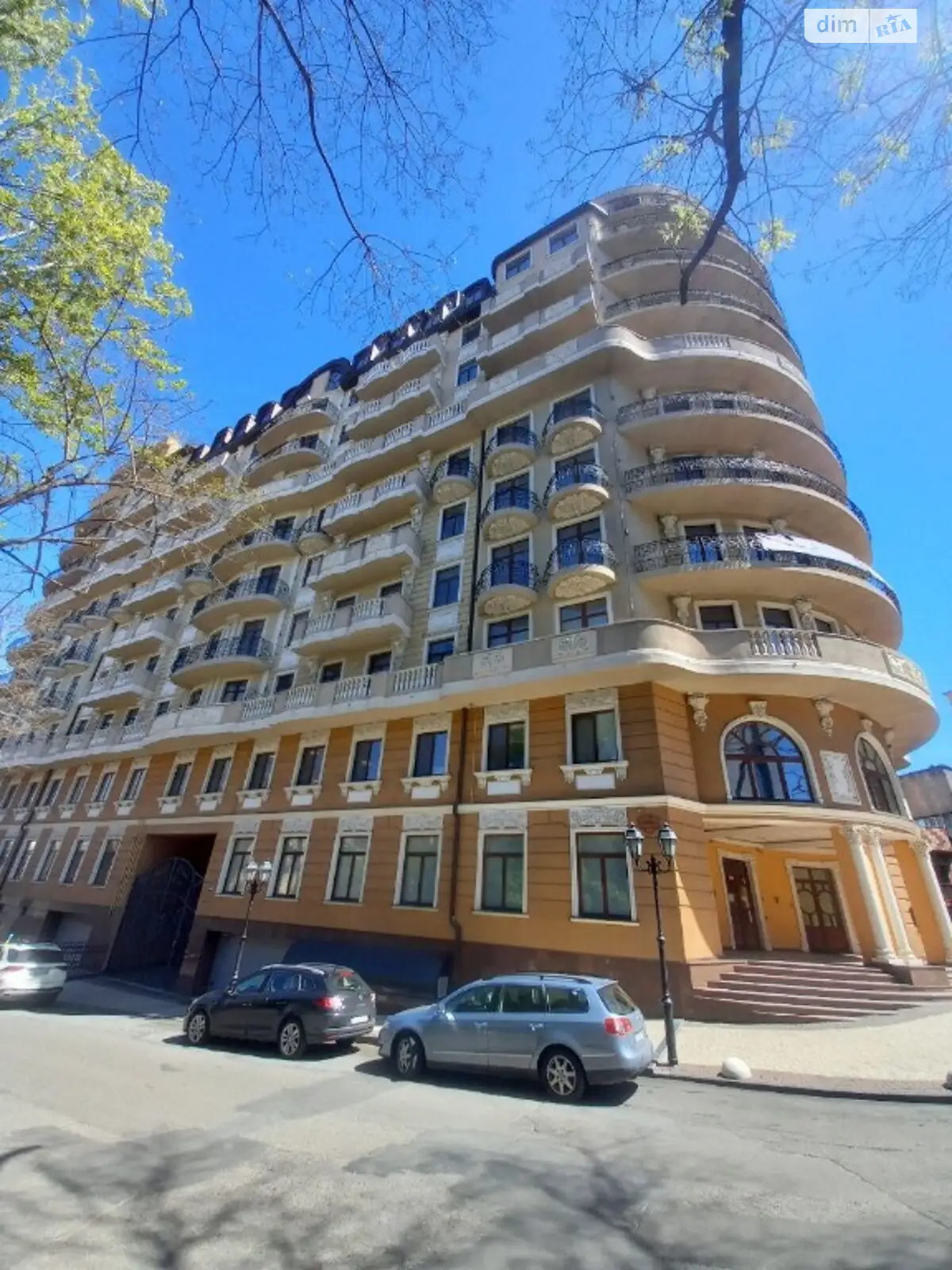 Продається 3-кімнатна квартира 94 кв. м у Одесі, узвіз Військовий, 13