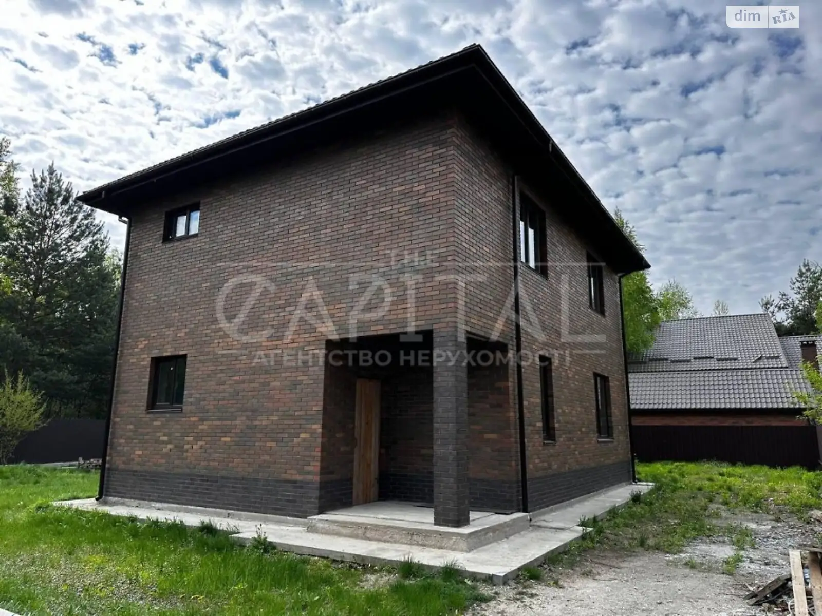 Продається будинок 2 поверховий 135 кв. м з каміном, цена: 135000 $