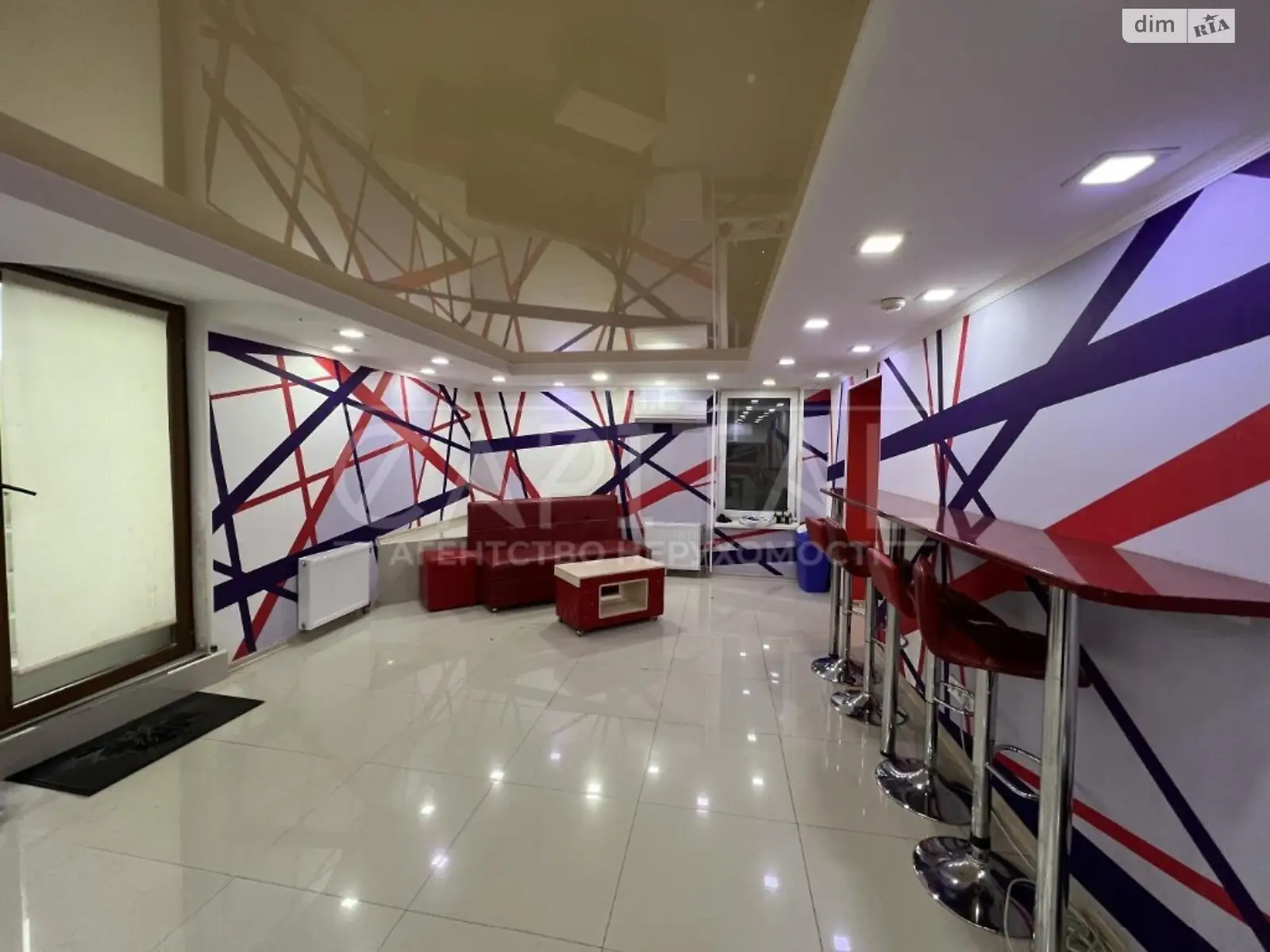 Продается офис 110 кв. м в бизнес-центре, цена: 155000 $ - фото 1