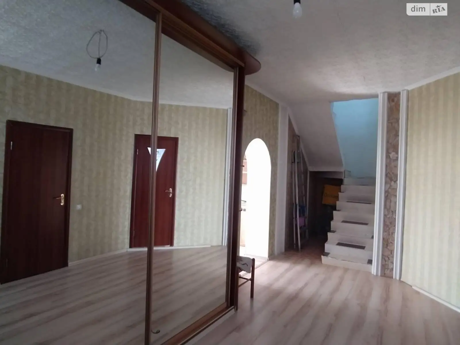 Продается дом на 2 этажа 220 кв. м с верандой, цена: 55000 $