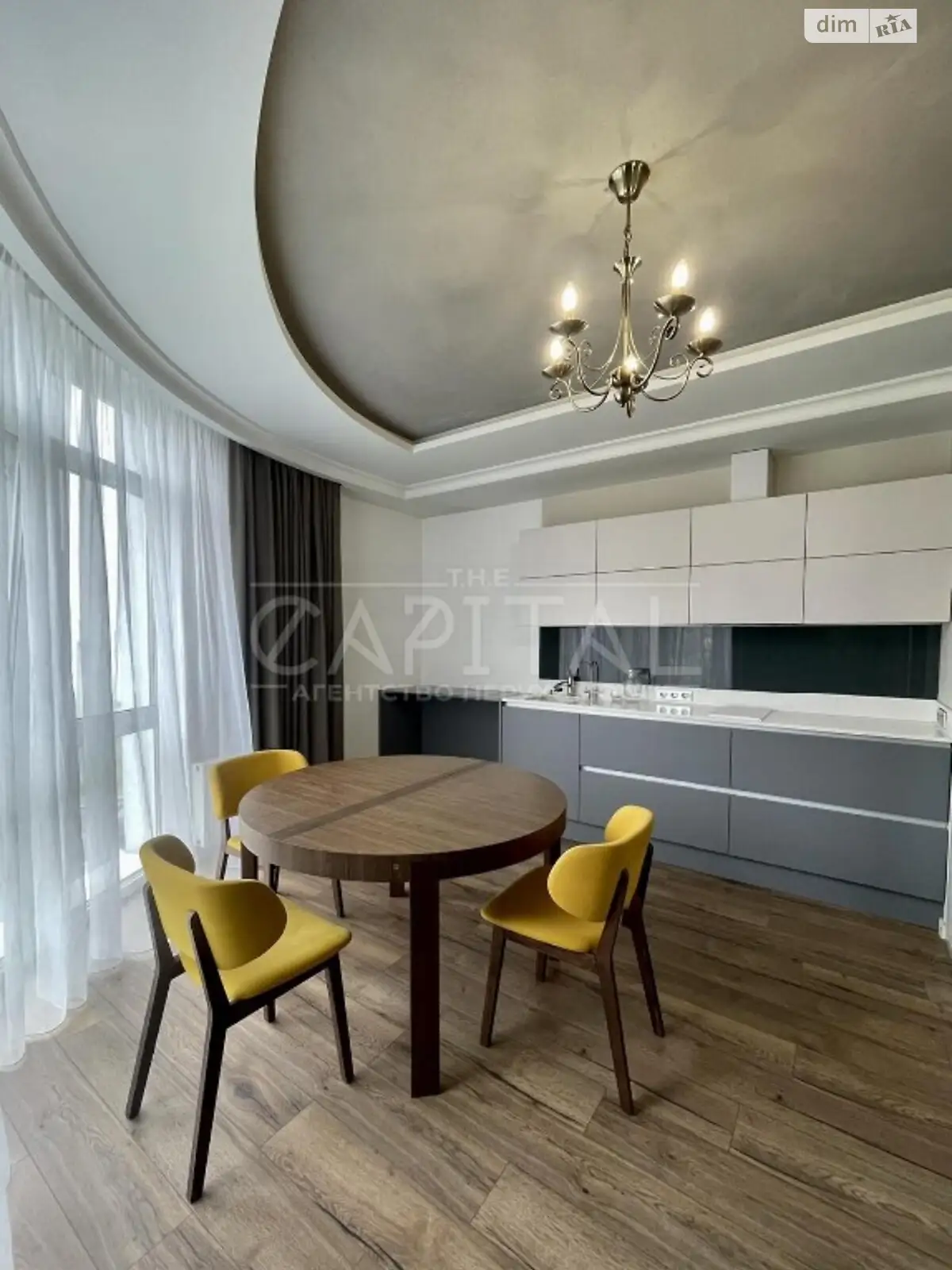 Продается 2-комнатная квартира 73 кв. м в Киеве, ул. Ревуцкого, 7В
