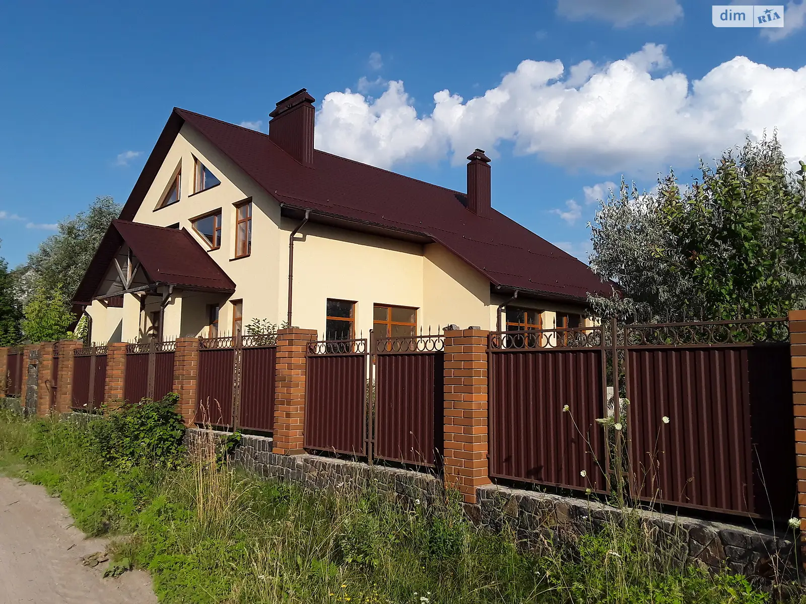 Продается дом на 2 этажа 296 кв. м с беседкой - фото 2