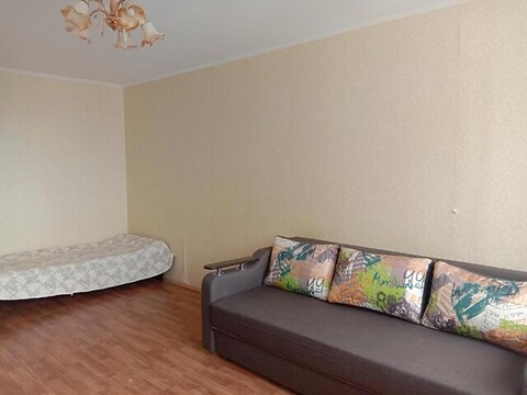 Сдается в аренду 1-комнатная квартира 42 кв. м в Киеве, ул. Урловская