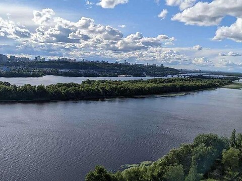 Здається в оренду 1-кімнатна квартира 50 кв. м у Києві, просп. Бажана Миколи