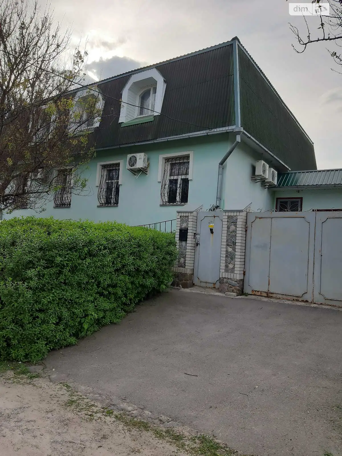 Продається будинок 2 поверховий 235 кв. м з гаражем, цена: 85000 $