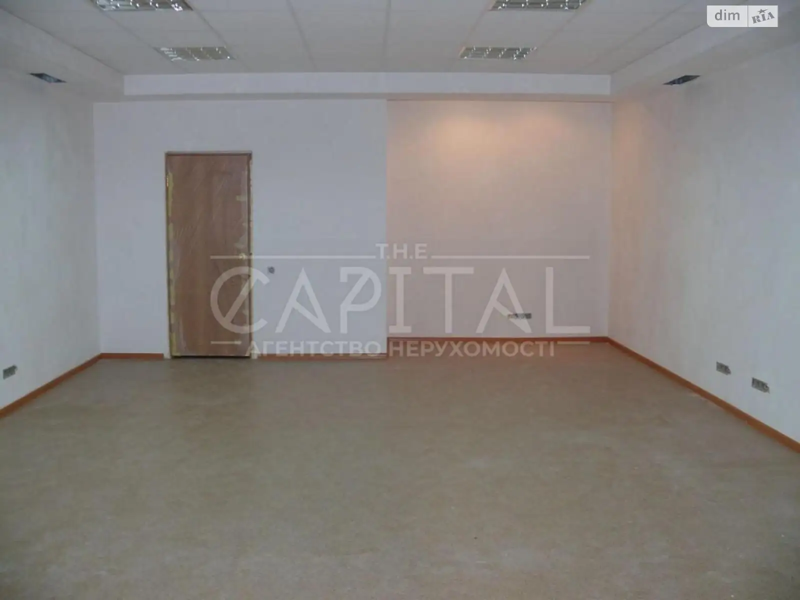 Продается офис 240 кв. м в бизнес-центре, цена: 219000 $