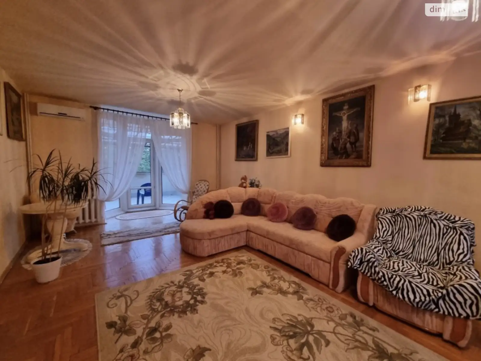 Продается дом на 2 этажа 279 кв. м с гаражом, цена: 125000 $ - фото 1