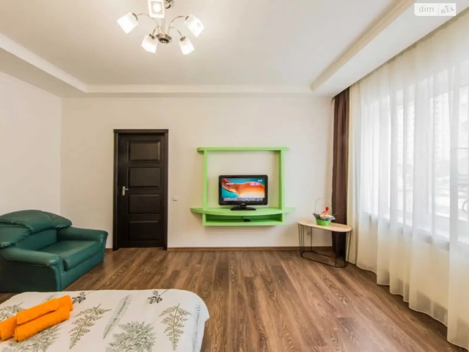 Продається 1-кімнатна квартира 39 кв. м у Вишневому, вул. Марії Примаченко(Першотравнева)