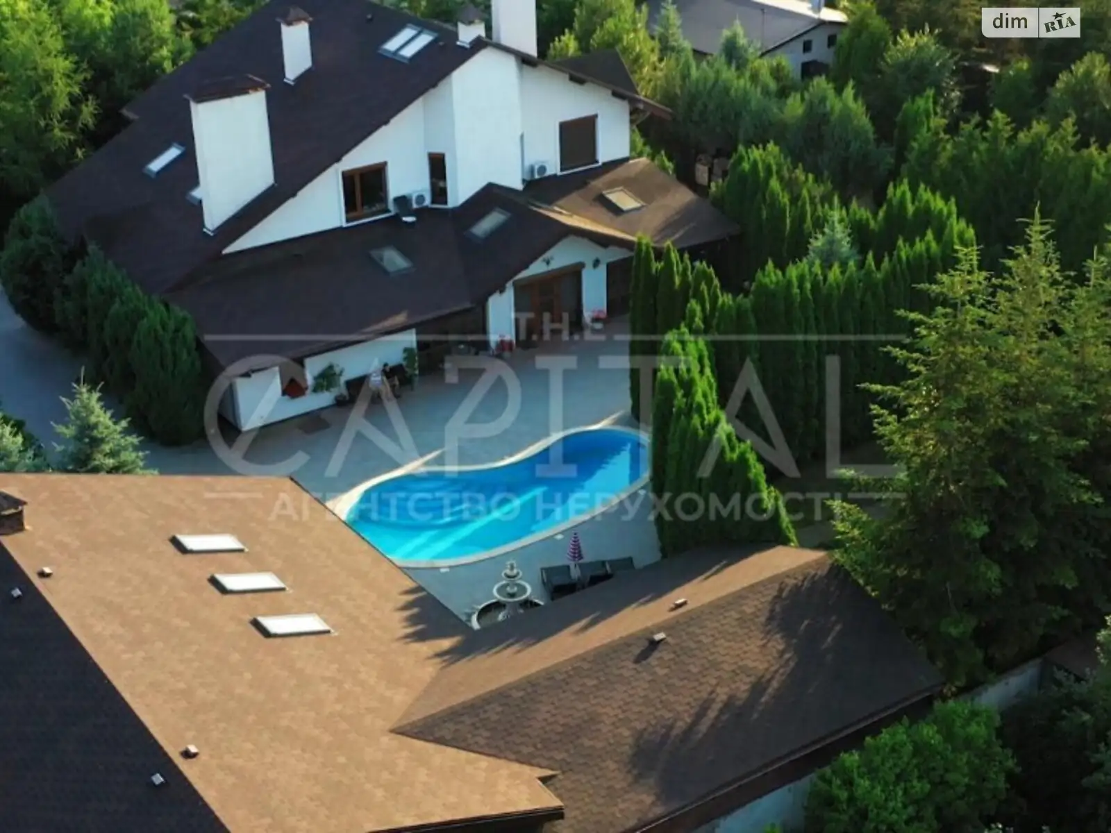 Продается дом на 2 этажа 520 кв. м с бассейном, цена: 650000 $