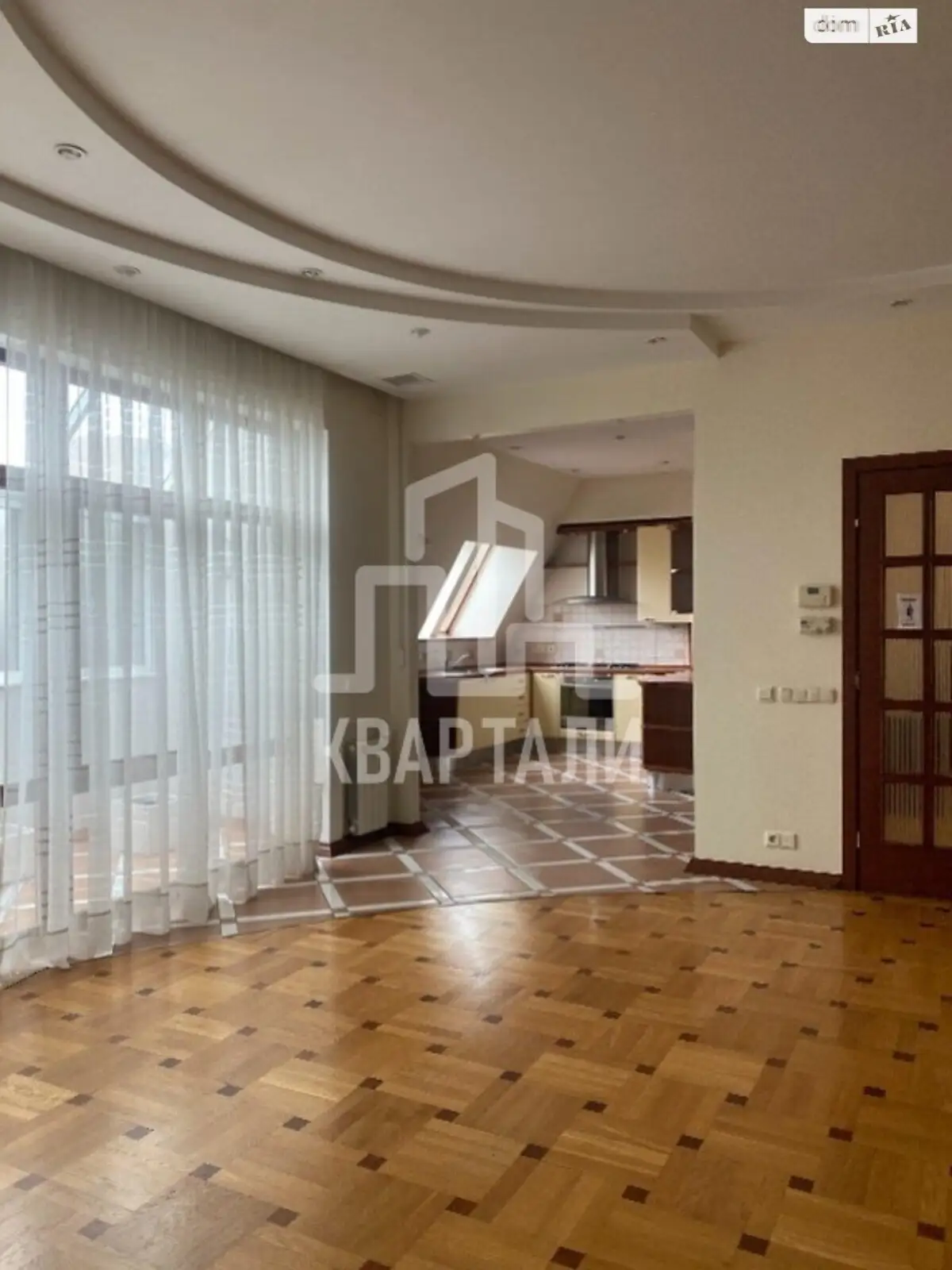 Продается 5-комнатная квартира 196 кв. м в Киеве, ул. Владимирская, 81А - фото 1