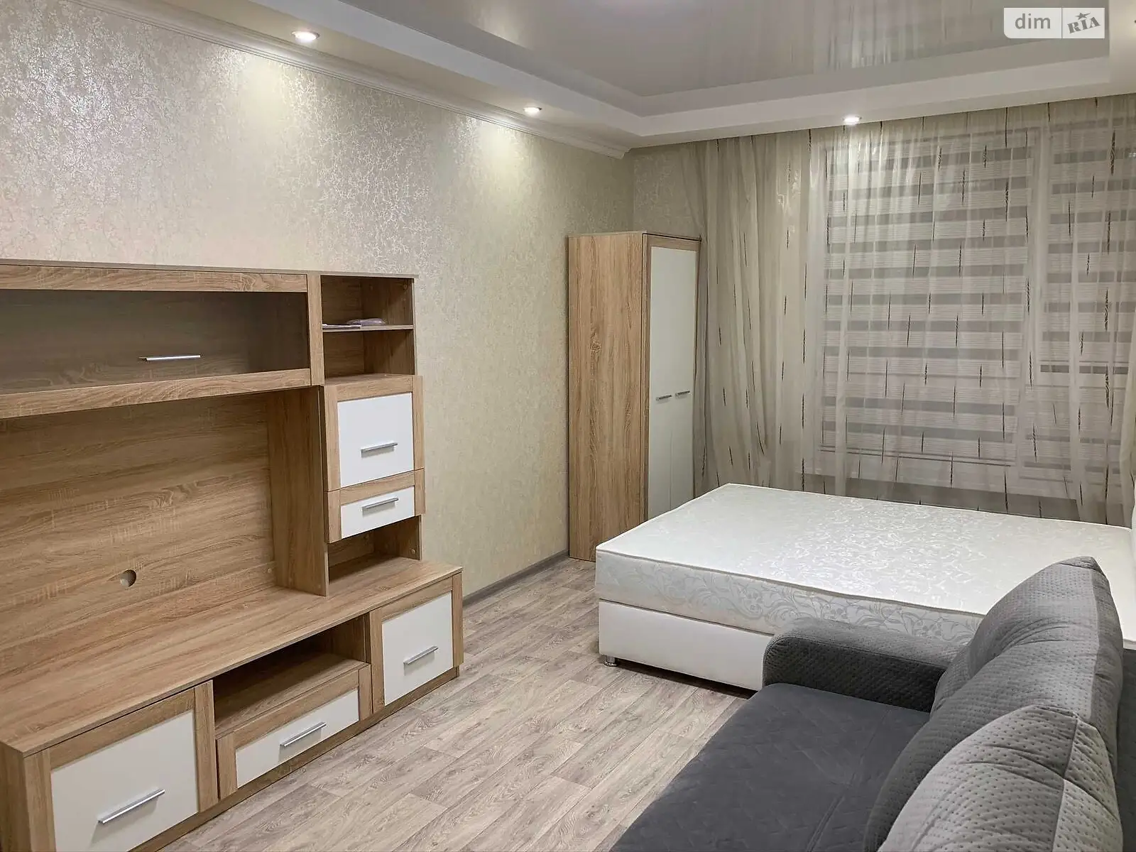 Сдается в аренду 1-комнатная квартира 42 кв. м в Киеве, цена: 20000 грн