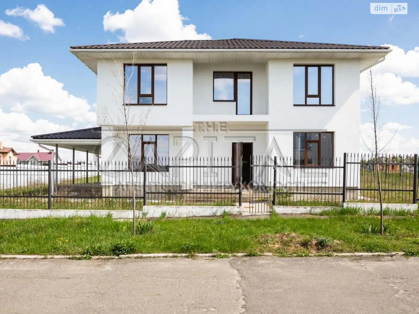 Продається будинок 2 поверховий 199 кв. м з каміном, цена: 205000 $