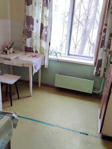 Продается 2-комнатная квартира 48 кв. м в Полтаве, ул. Героев Сталинграда