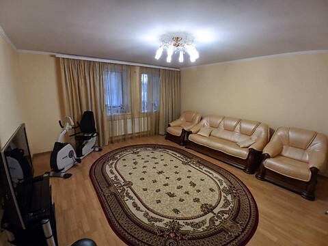 Продается 3-комнатная квартира 109 кв. м в Черкассах, бул. Шевченко