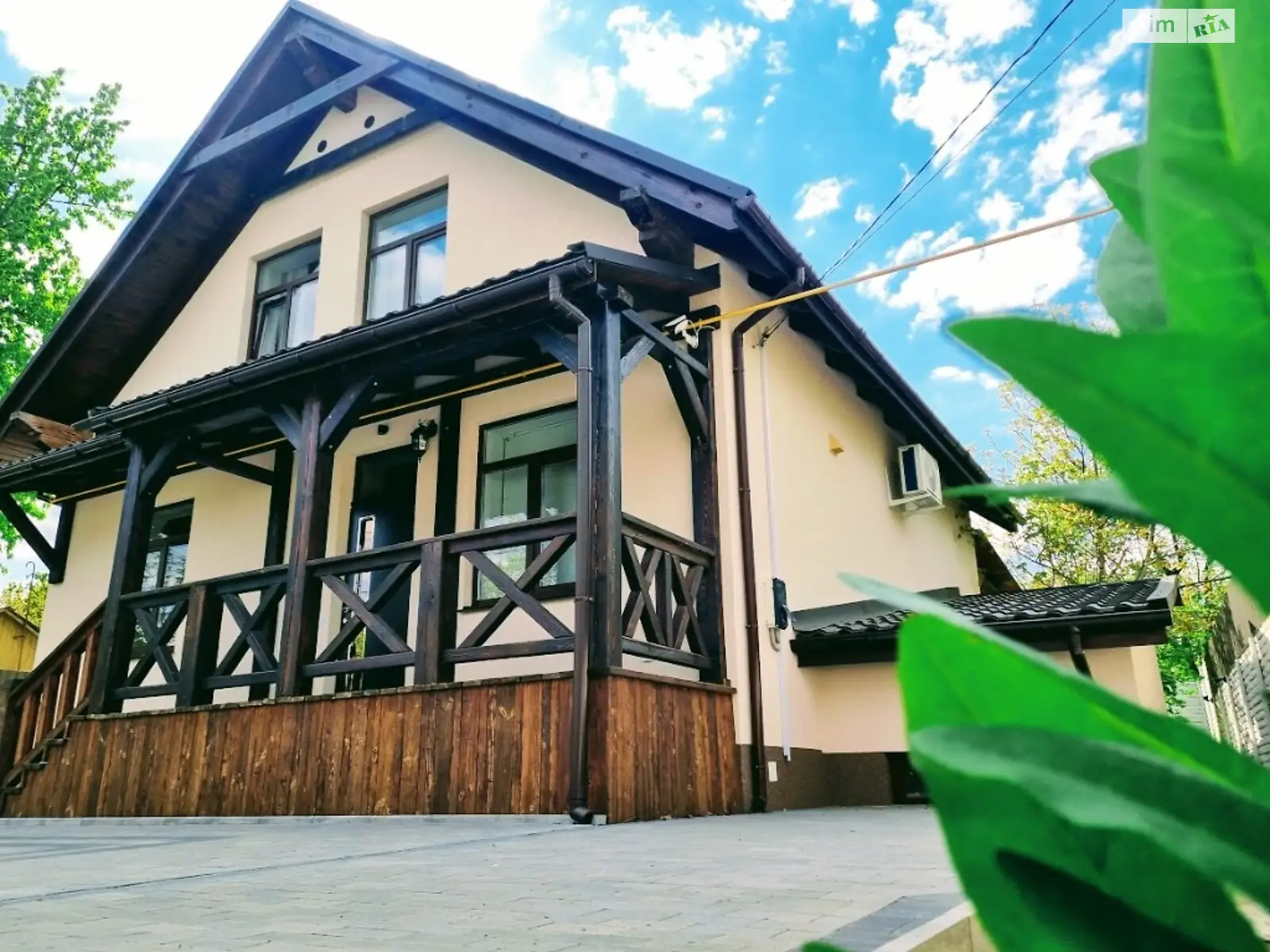 Продается дом на 2 этажа 184.5 кв. м с баней/сауной, цена: 225000 $ - фото 1