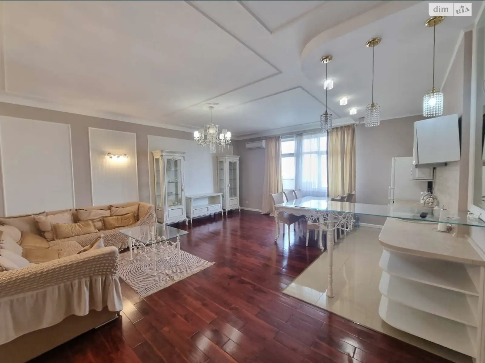 Продается 3-комнатная квартира 92 кв. м в Киеве, ул. Коновальца Евгения, 44А - фото 1