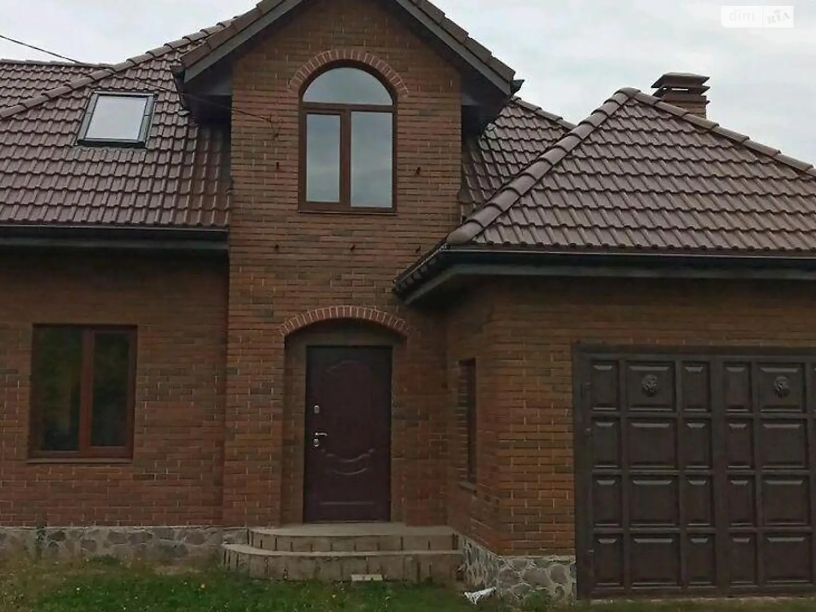 Продается дом на 2 этажа 138 кв. м с верандой, цена: 150000 $ - фото 1